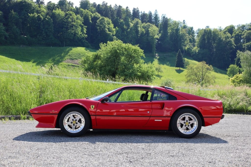 FERRARI 308 GTB-showroom-element-1