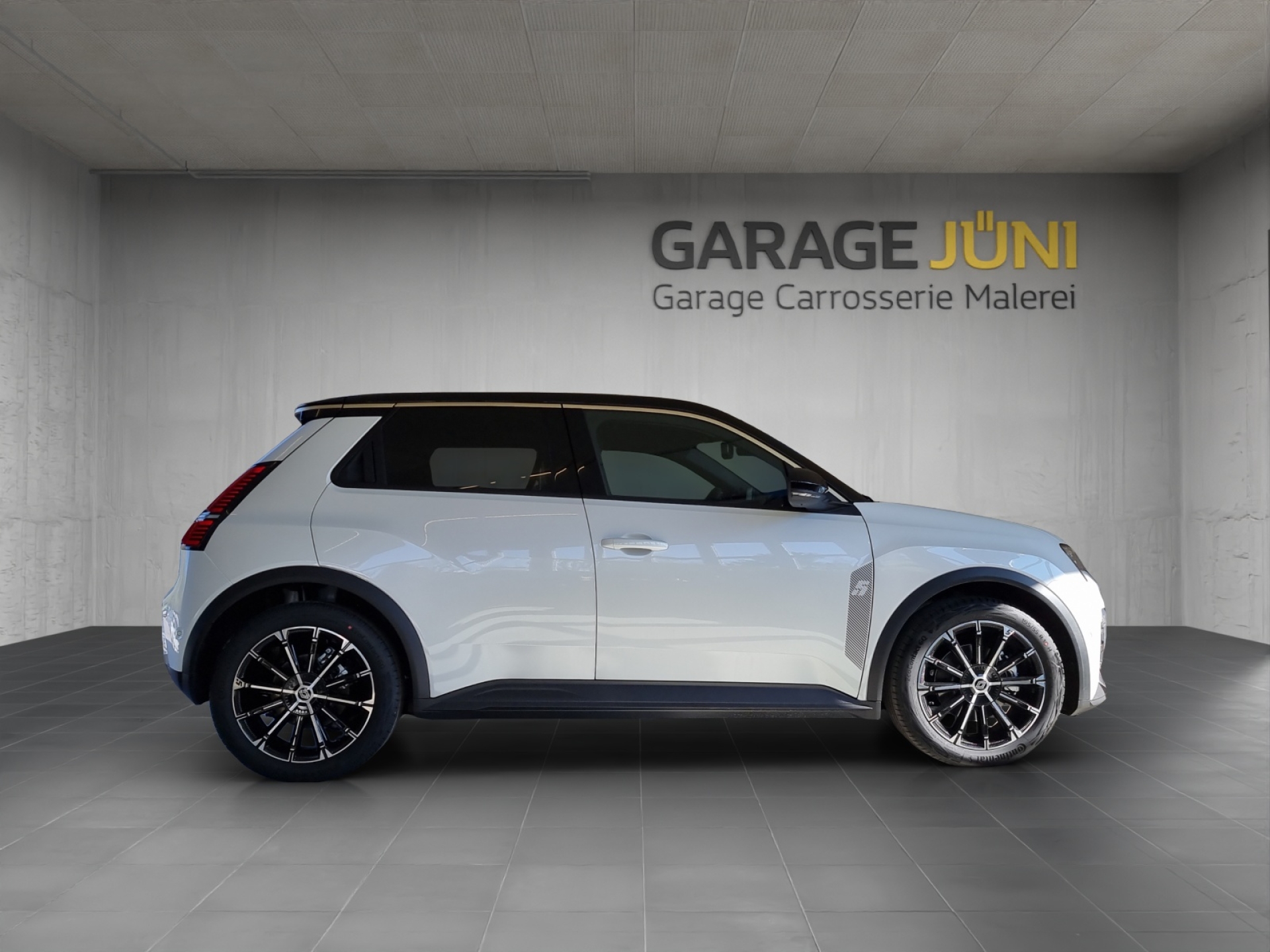 RENAULT R5 E-Tech Comfort Range techno-image-1