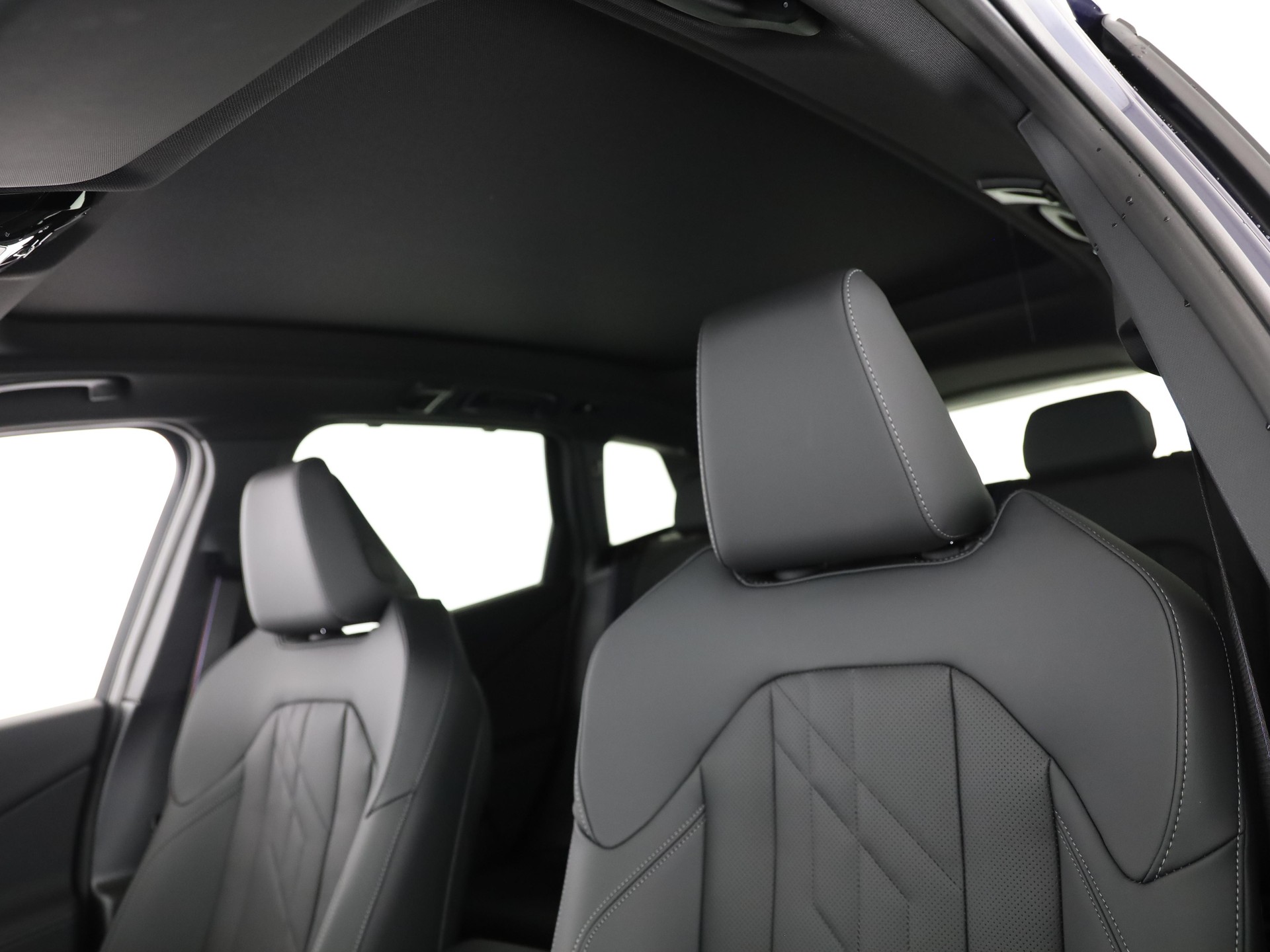 BMW X3 M50i-image-11