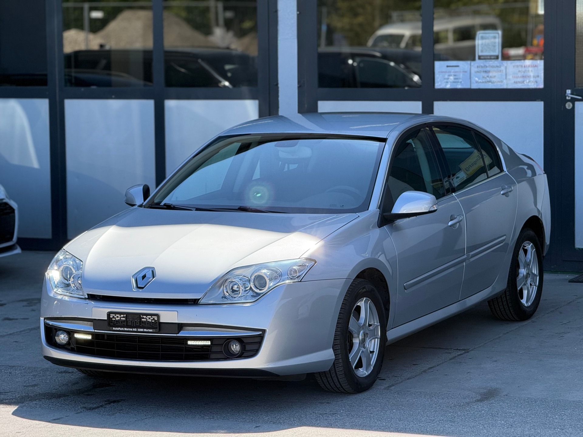 RENAULT Laguna 2.0 16V T Dynamique Automatic