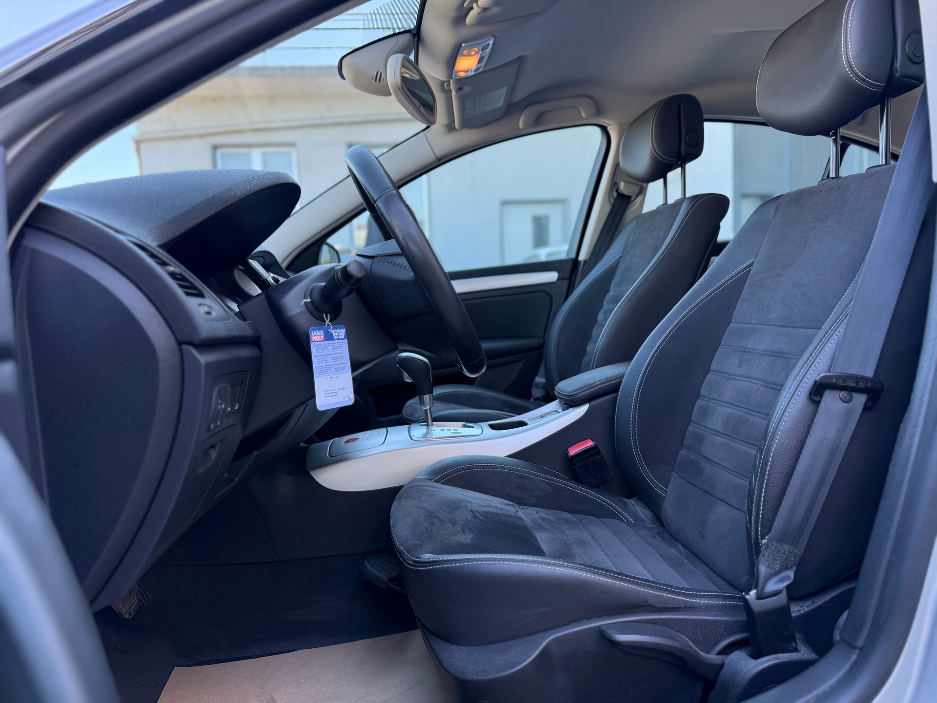 RENAULT Laguna 2.0 16V T Dynamique Automatic-image-6