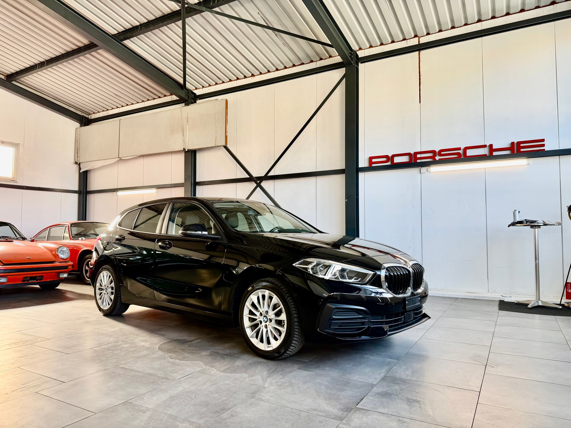 BMW 118i Sport Steptronic-image-0