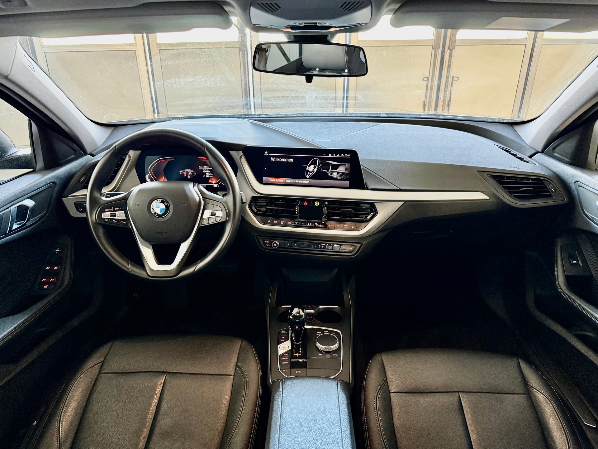 BMW 118i Sport Steptronic-image-7