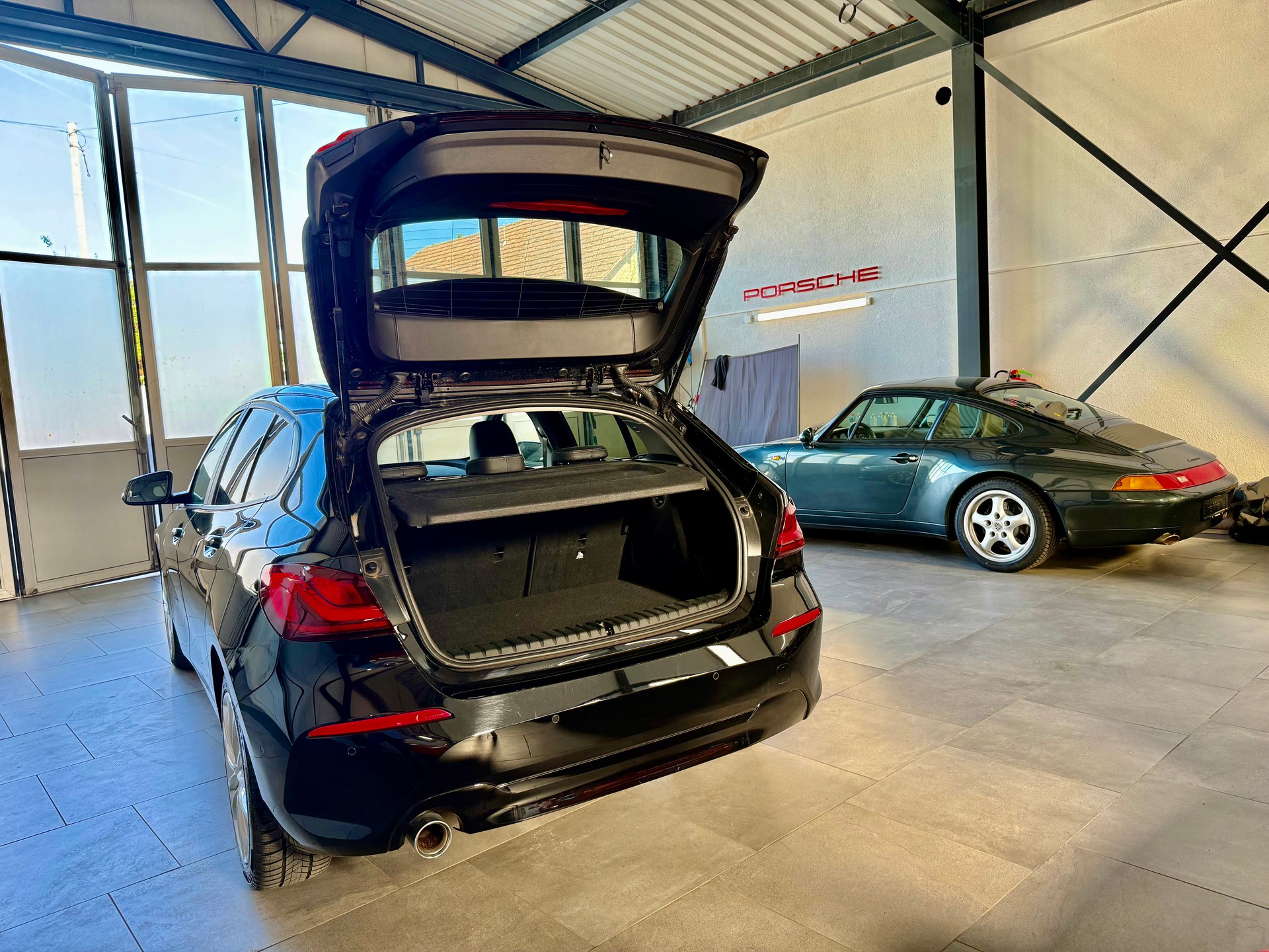 BMW 118i Sport Steptronic-image-5