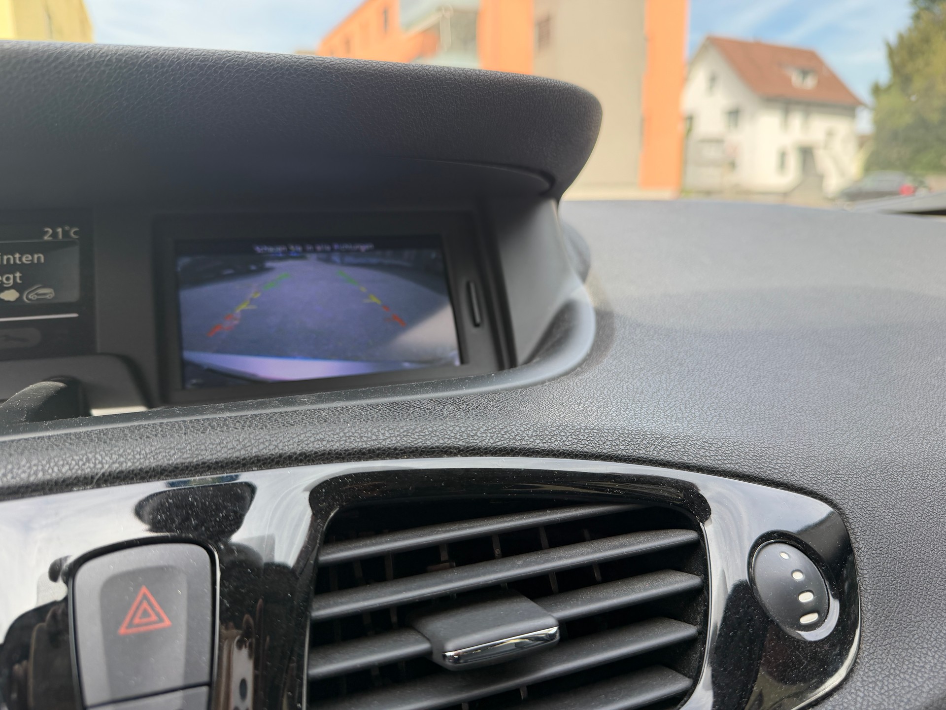 RENAULT Grand Scénic 1.4 16V Turbo Bose-image-12