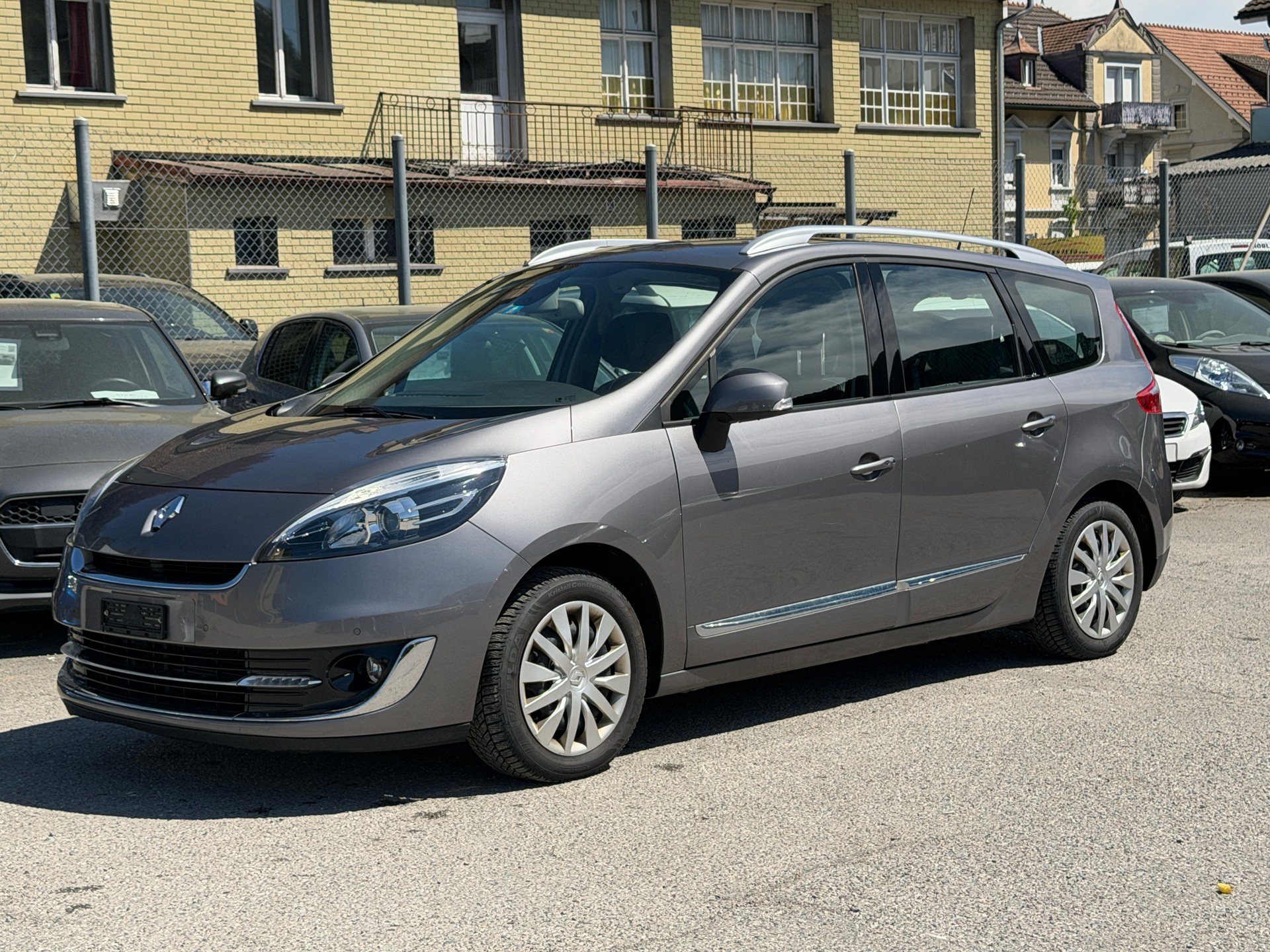 RENAULT Grand Scénic 1.4 16V Turbo Bose-image-2