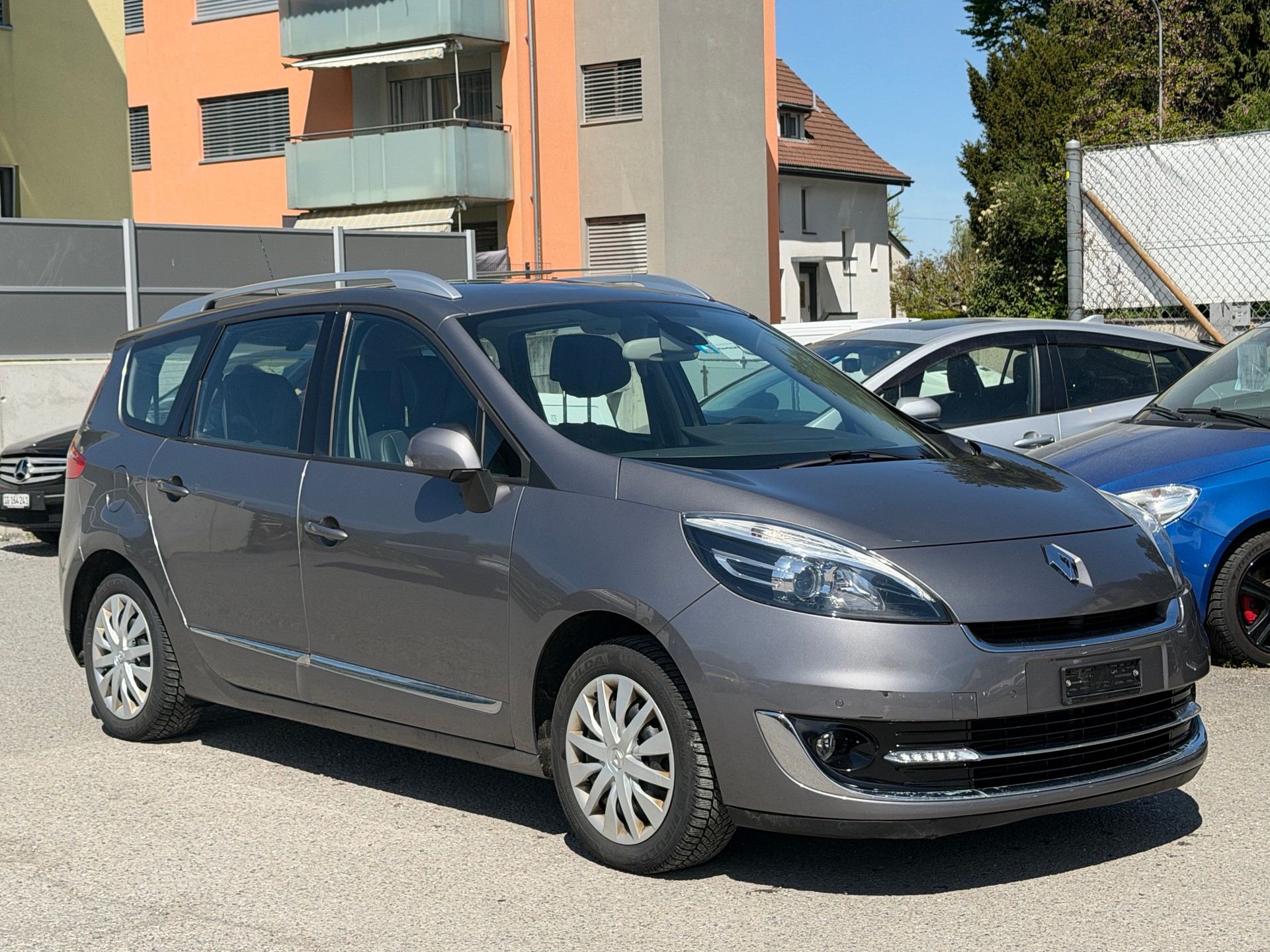 RENAULT Grand Scénic 1.4 16V Turbo Bose-image-4