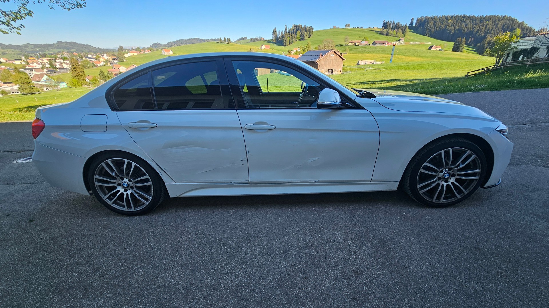 BMW 320i Sport Line Steptronic-image-3