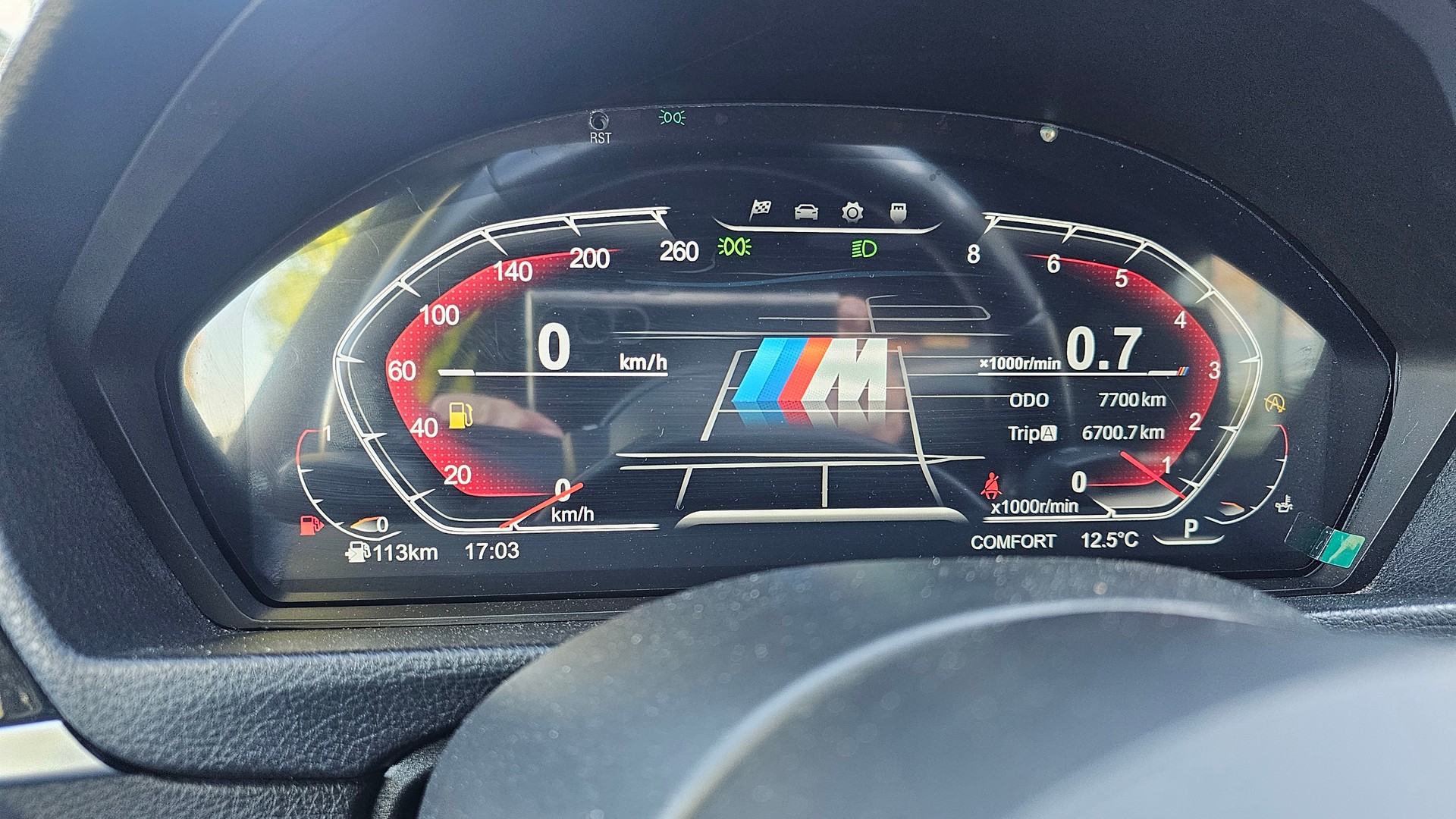 BMW 320i Sport Line Steptronic-image-11