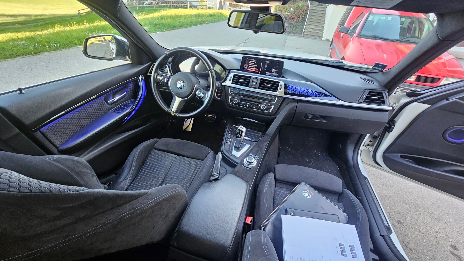 BMW 320i Sport Line Steptronic-image-6