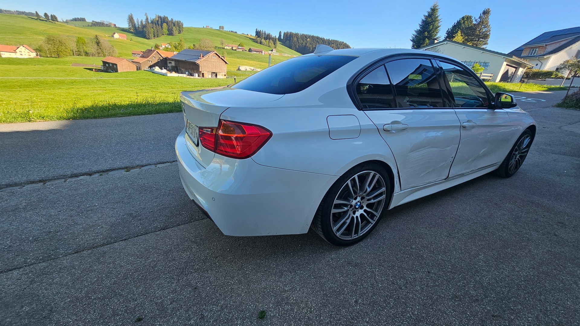 BMW 320i Sport Line Steptronic-image-4