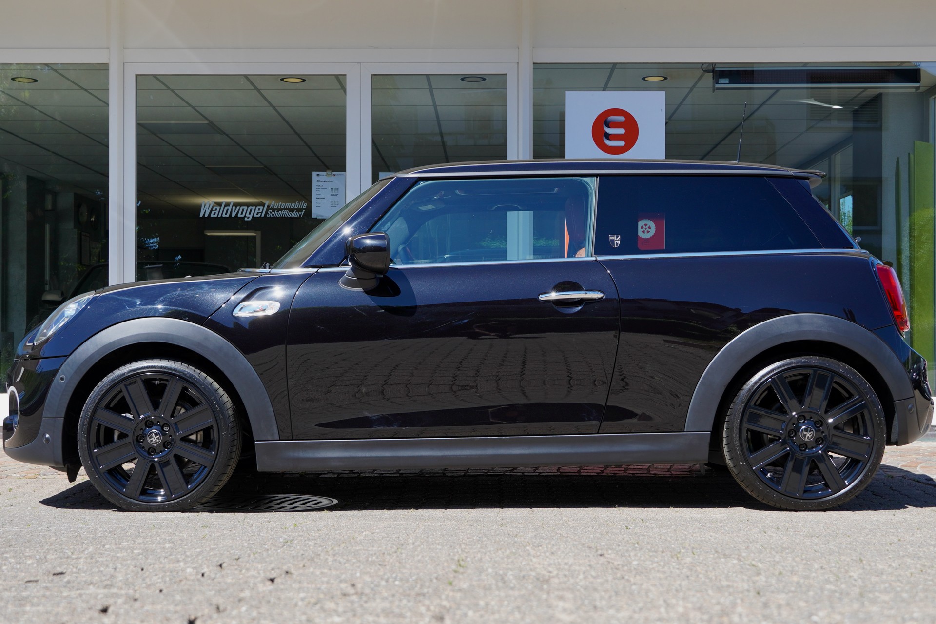 MINI Cooper S Steptronic DKG-showroom-element-3
