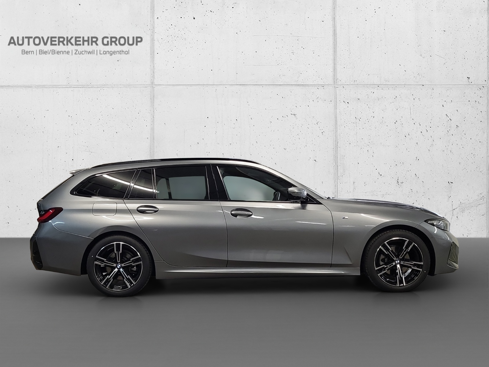 BMW 320d xDrive 48V Touring Steptronic M Sport-showroom-element-3