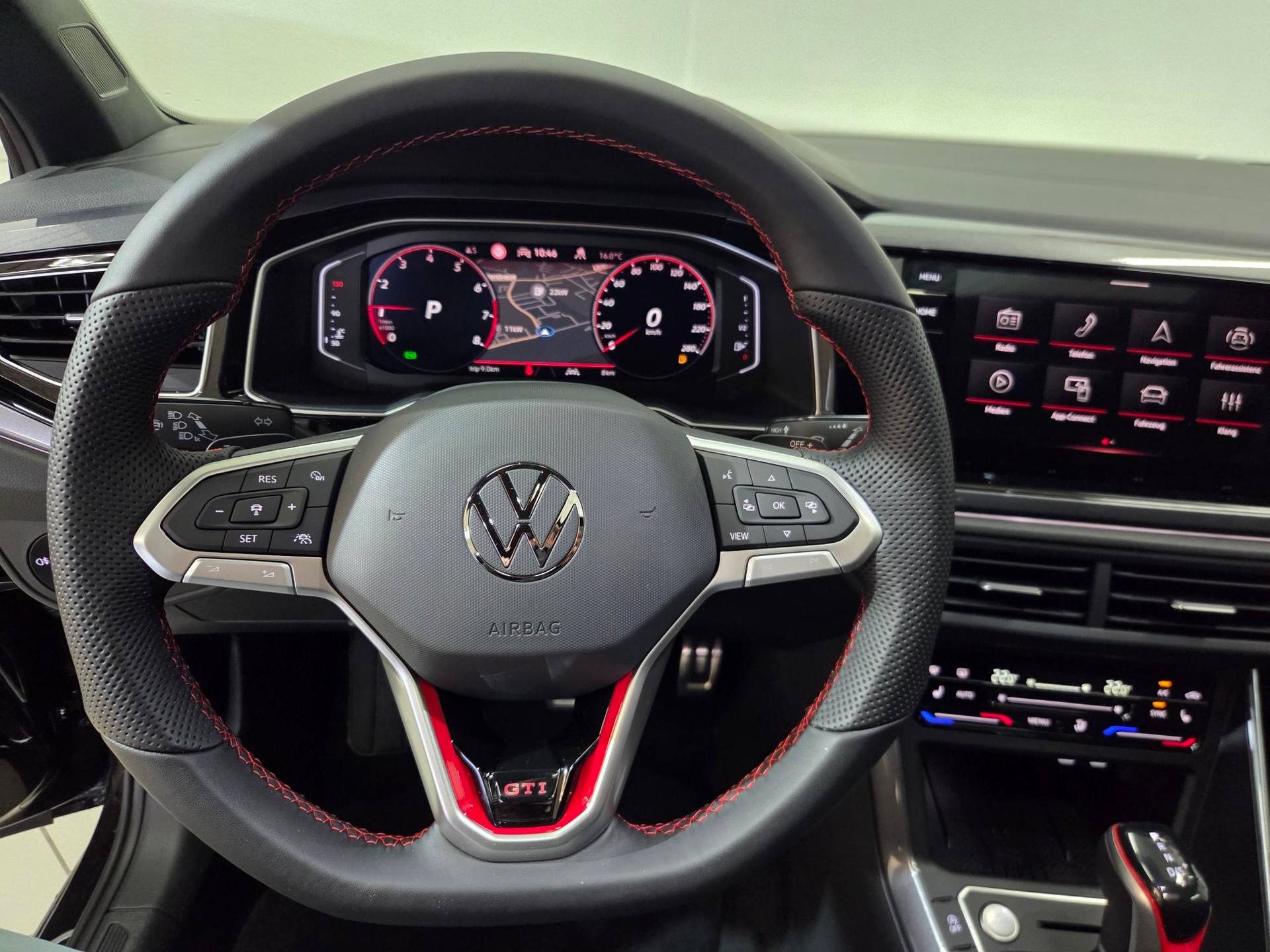 VW Polo 2.0 TSI GTI DSG-image-6