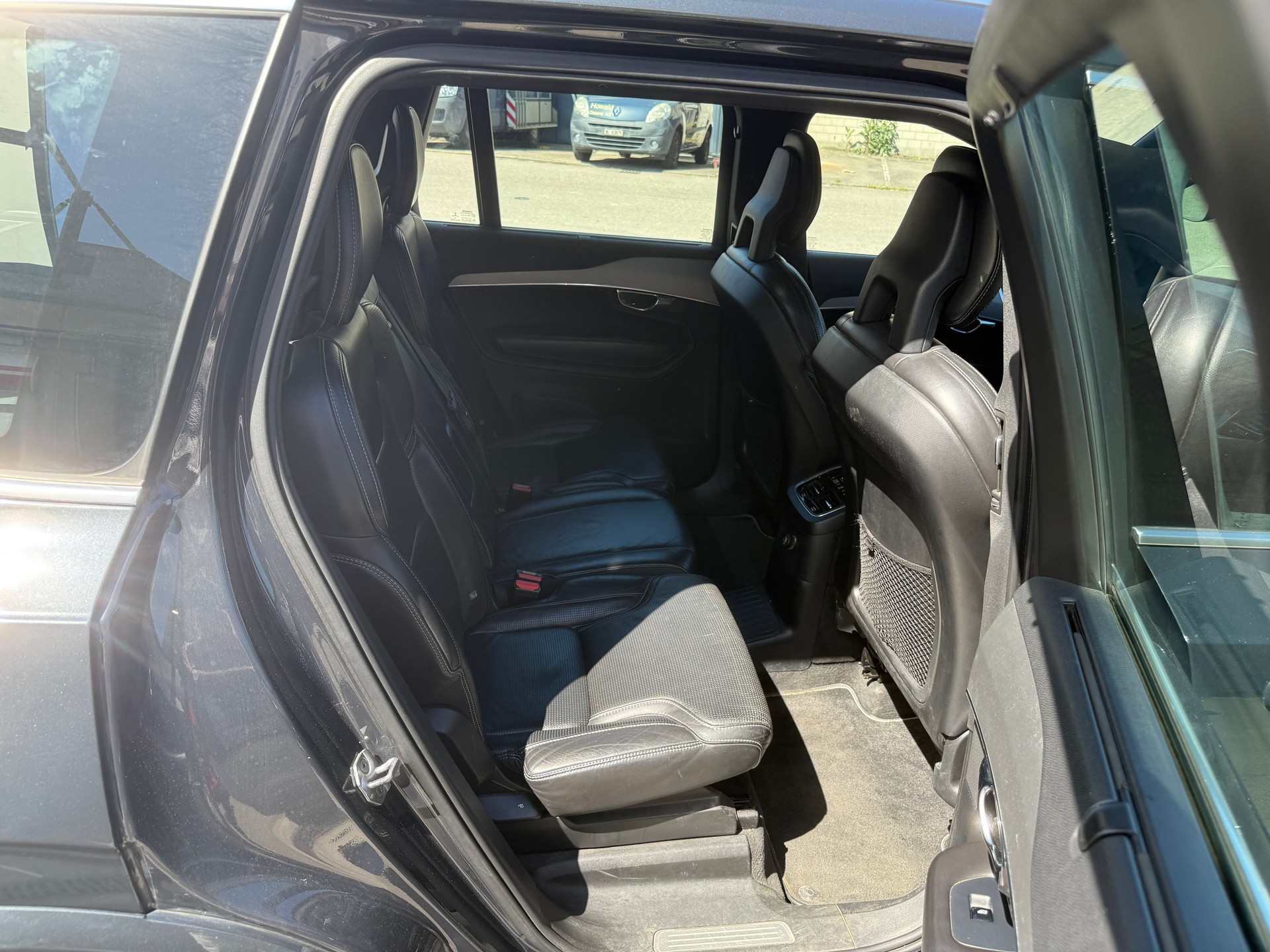 VOLVO XC90 T8 AWD R-Design Geartronic-image-12
