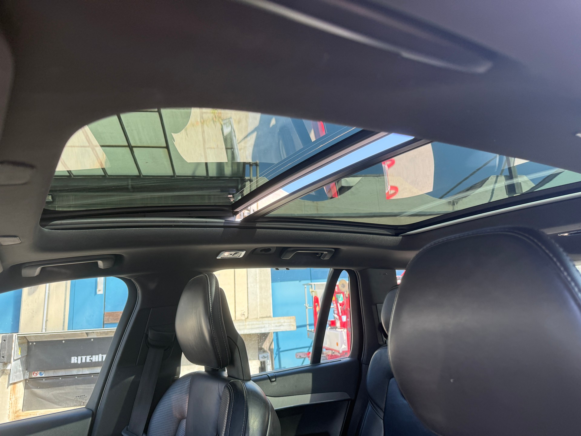VOLVO XC90 T8 AWD R-Design Geartronic-image-6