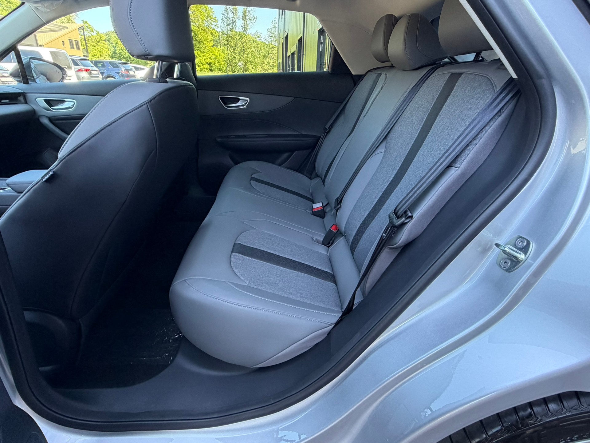 MG 4 EV 64kWh Premium-image-13