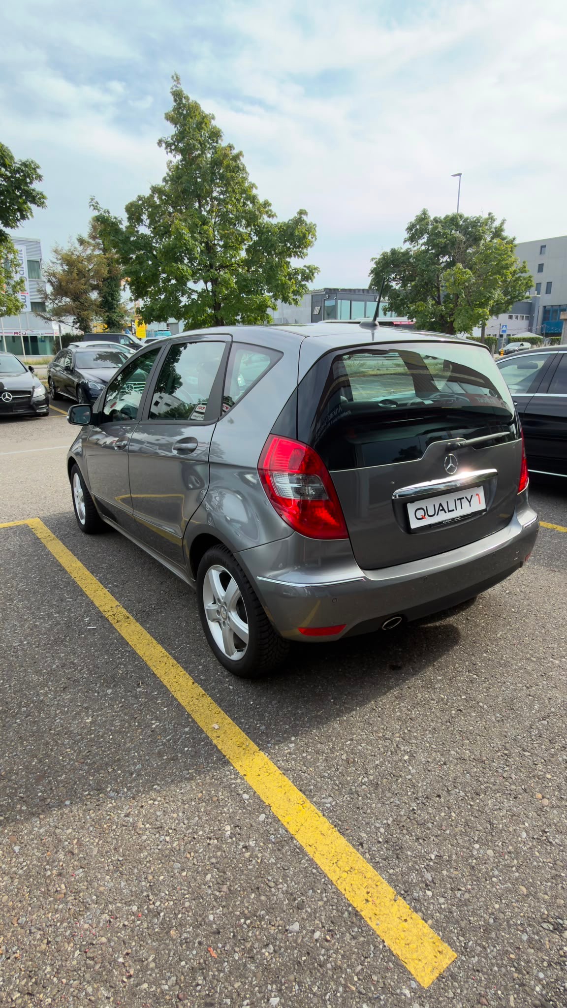 MERCEDES-BENZ A 180 Avantgarde Selection Autotronic-image-3