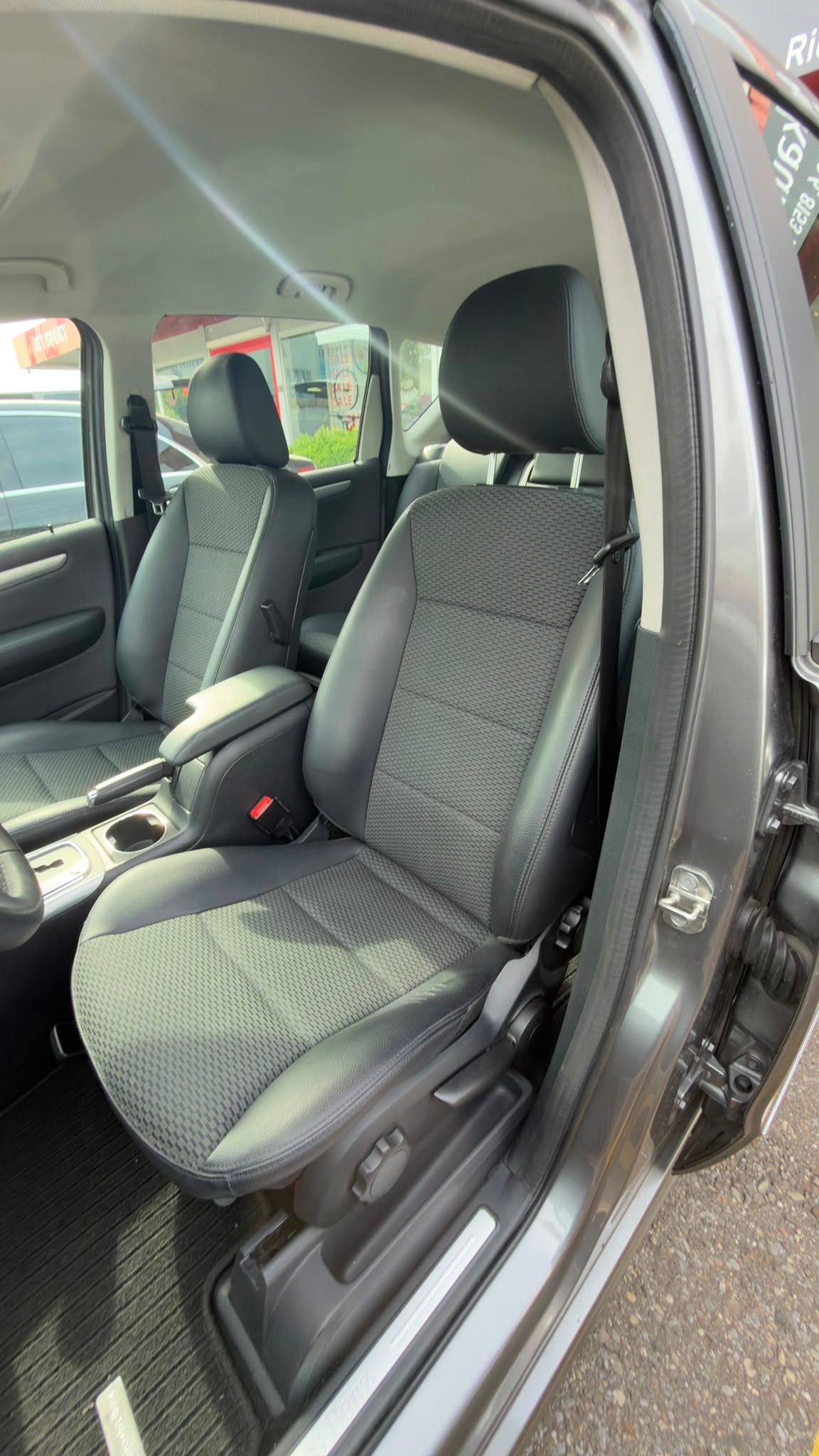MERCEDES-BENZ A 180 Avantgarde Selection Autotronic-image-8