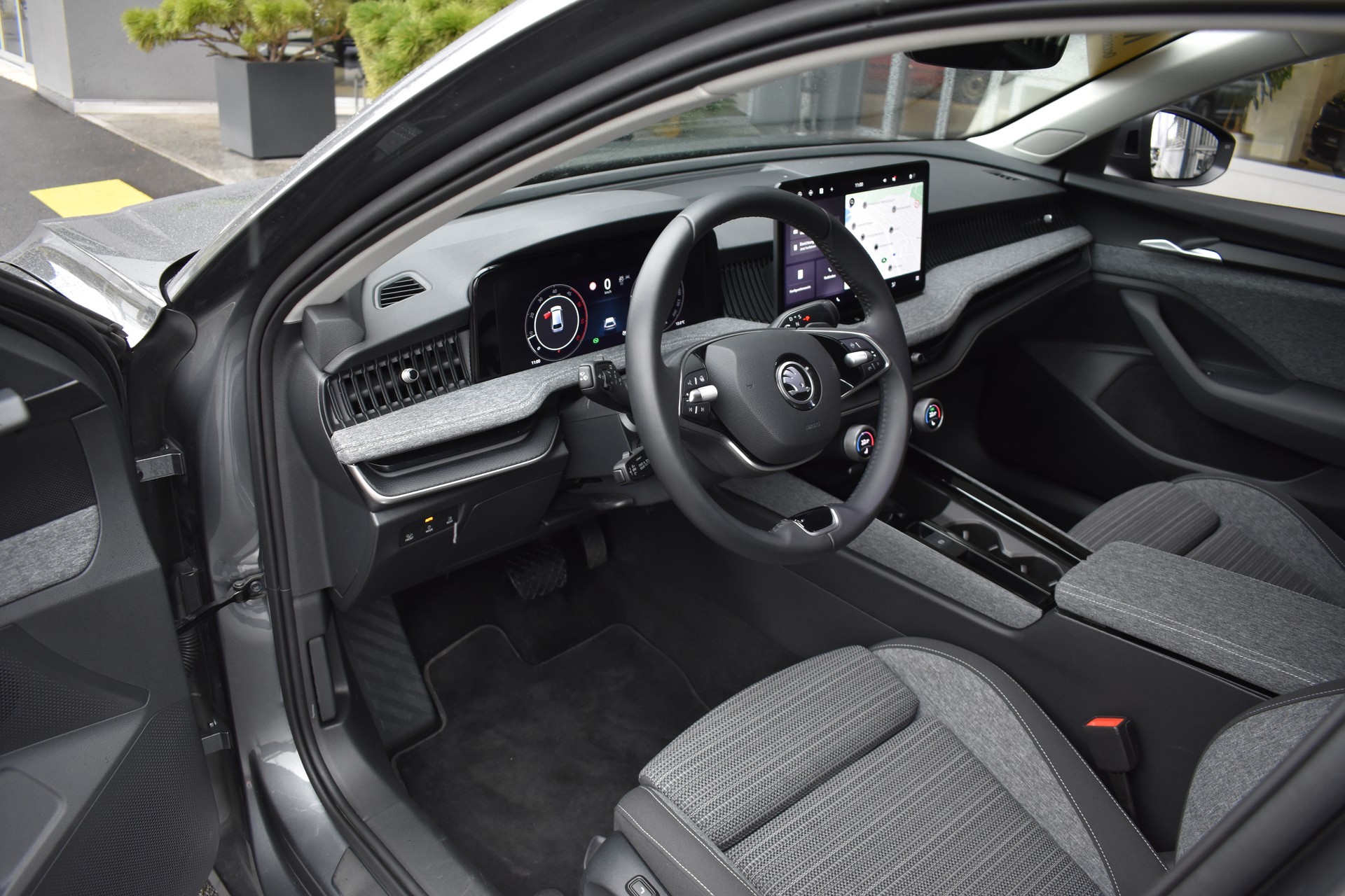 SKODA Superb Combi 2.0 TDi Selection 4x4 DSG-image-5