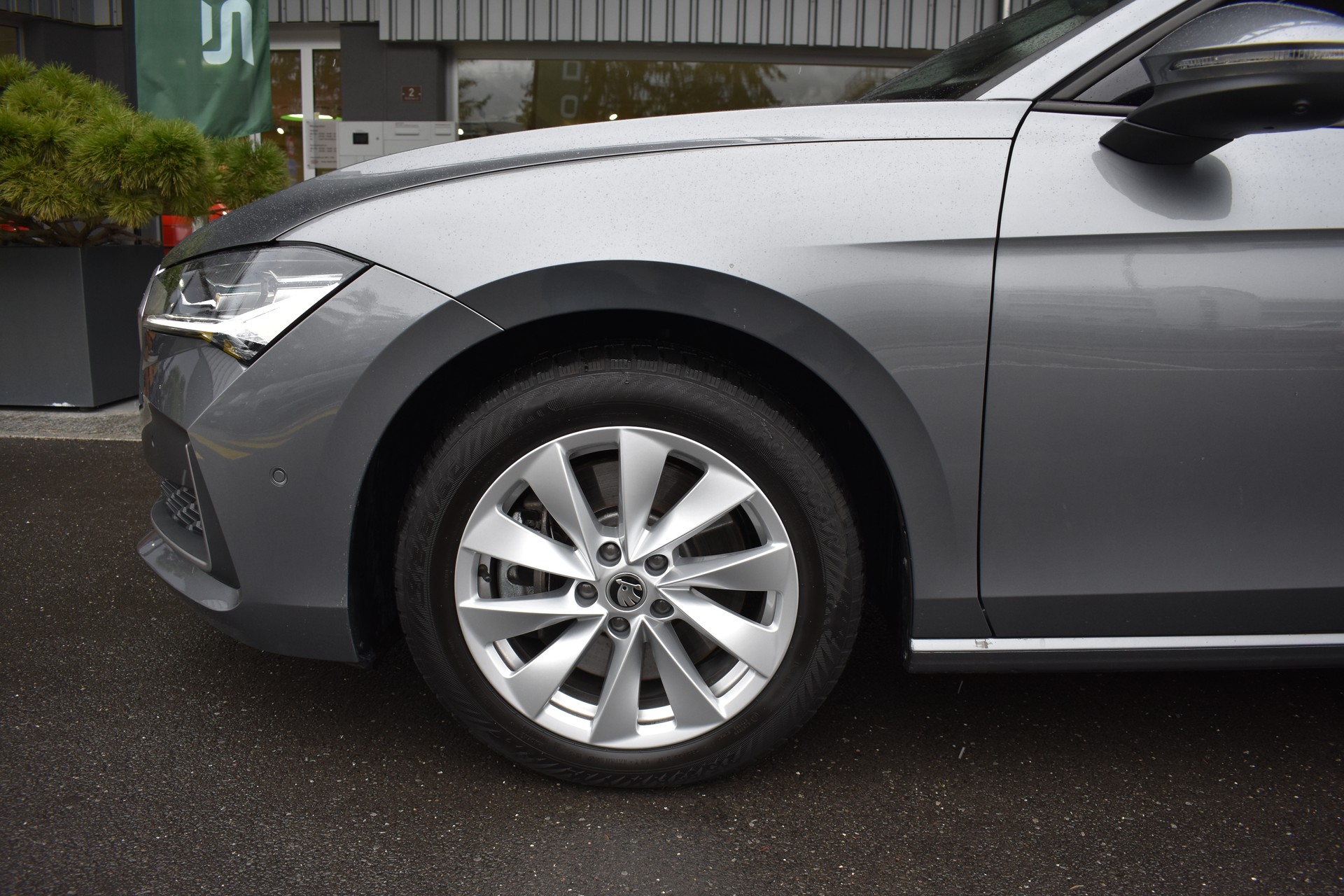 SKODA Superb Combi 2.0 TDi Selection 4x4 DSG-image-12