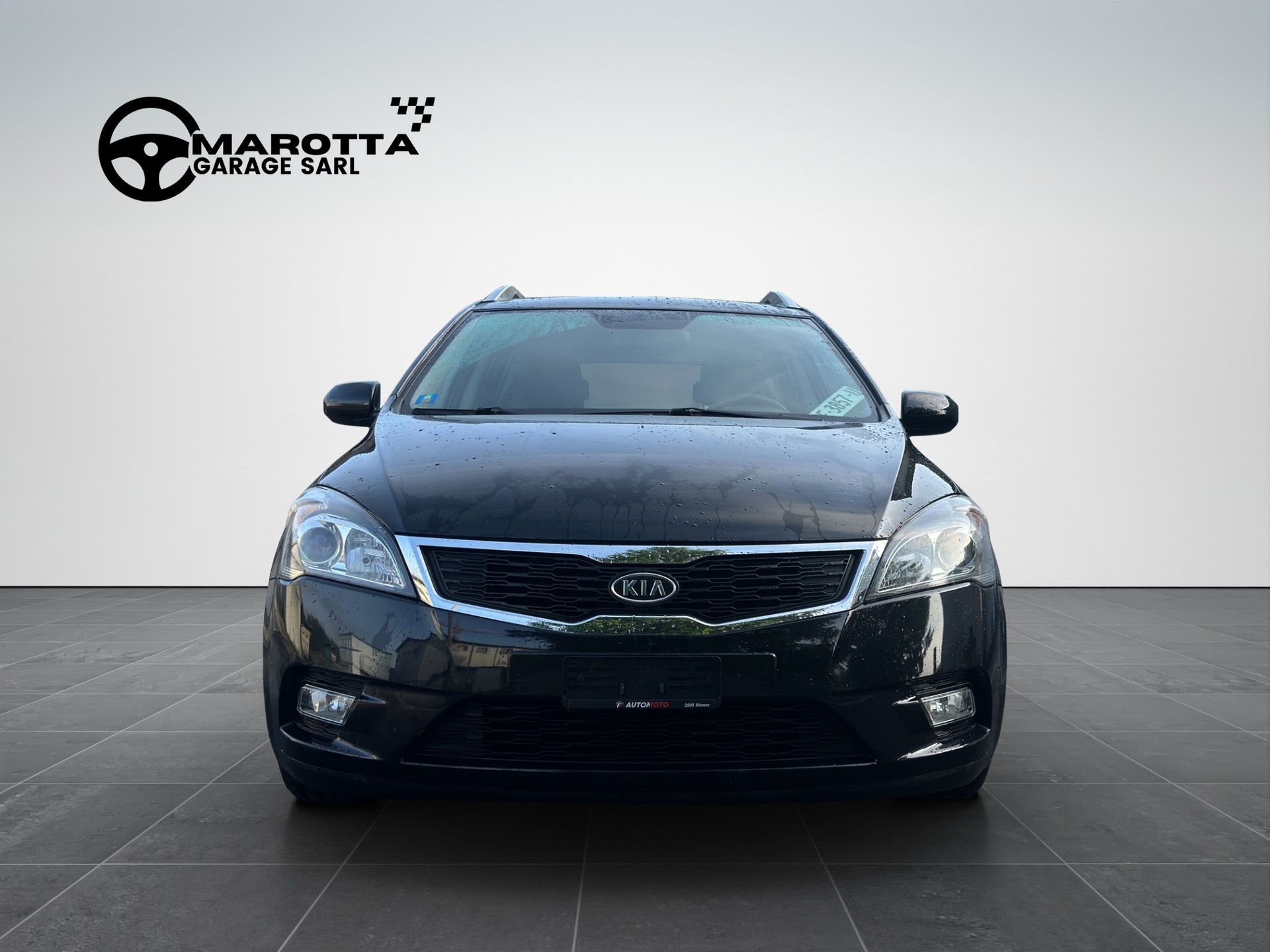 KIA Cee'd Sporty Wagon 1.4 16V Basic-image-1
