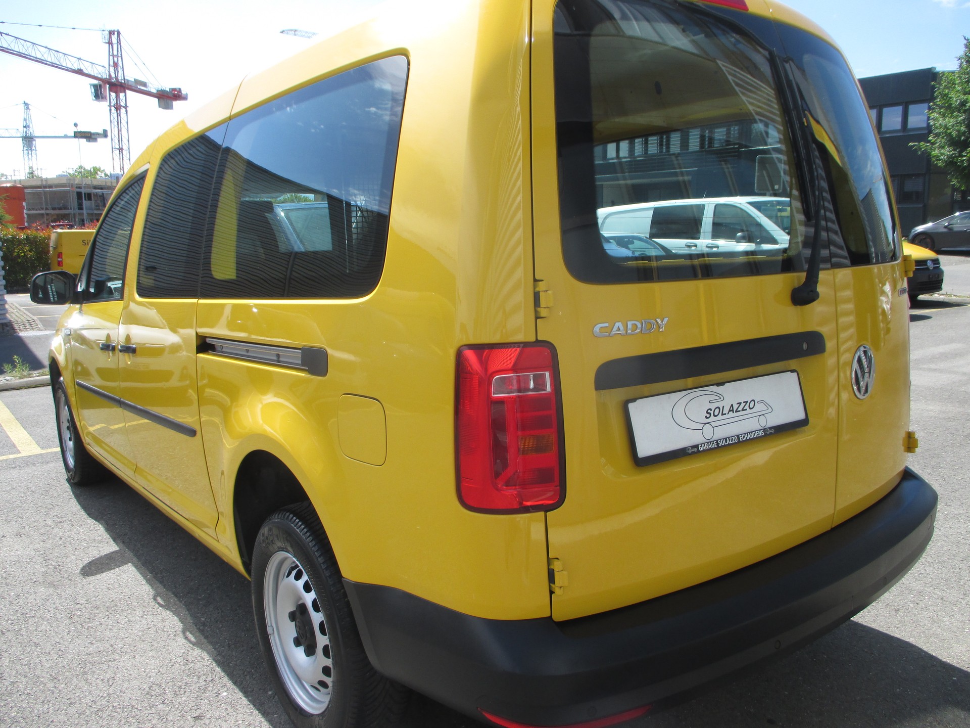 VW Caddy Maxi 2.0TDI 4Motion BlueMotion Technology-image-6