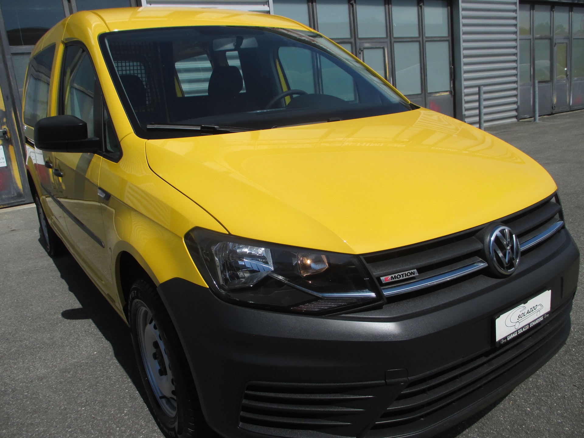 VW Caddy Maxi 2.0TDI 4Motion BlueMotion Technology-image-0