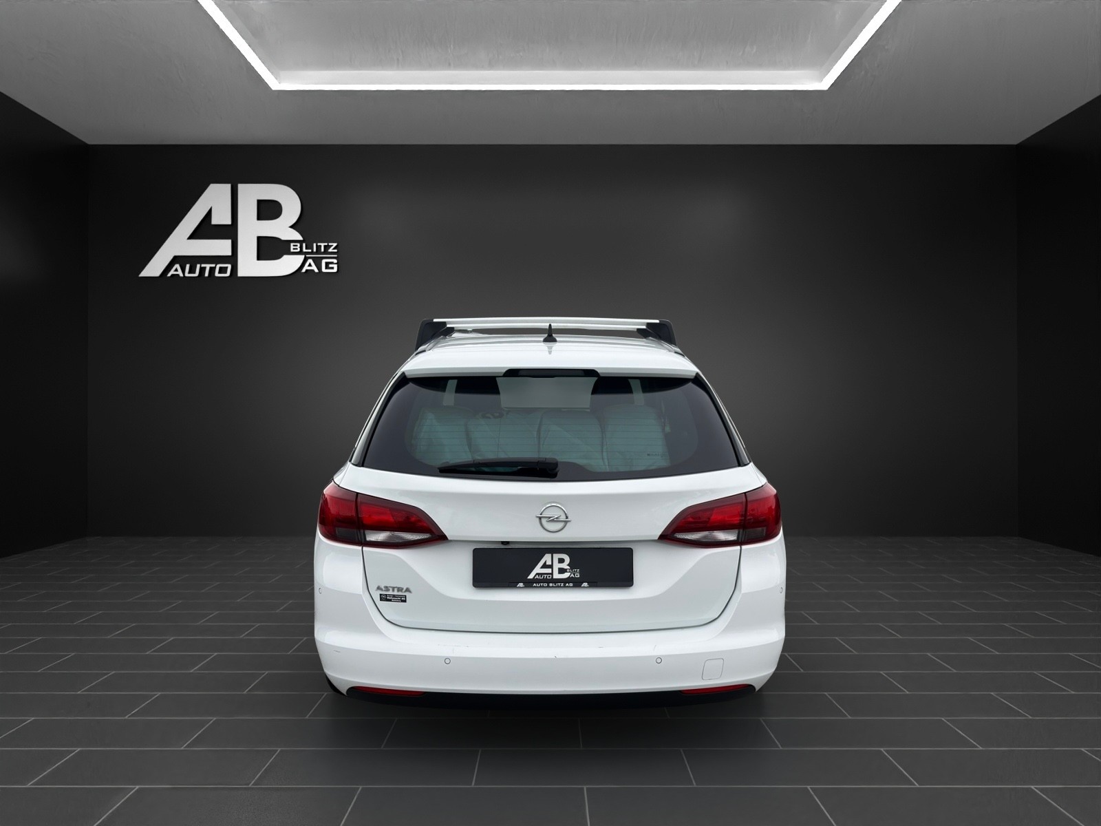 OPEL Astra Sports Tourer 1.2i Turbo Edition mit 145 PS-showroom-element-3