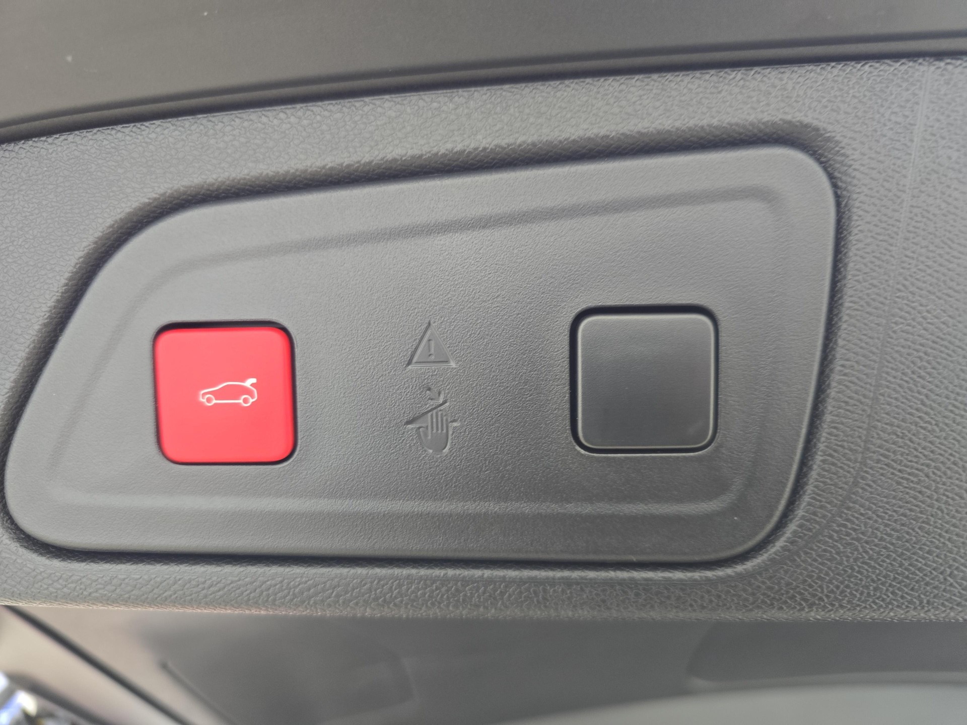 CITROEN C5 Aircross 1.2 Hybrid Shine / Jetzt mit attraktivem 1.99% Leasing-image-16