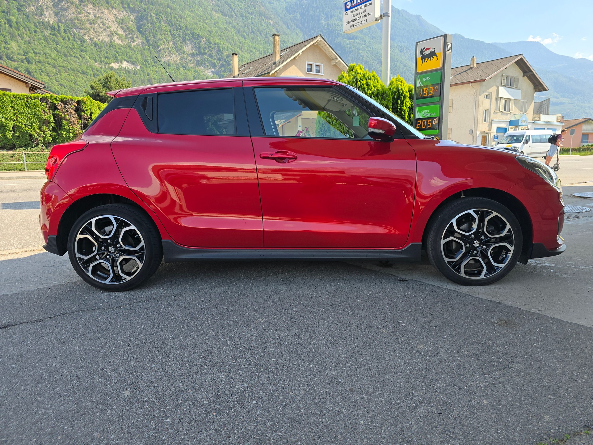 SUZUKI Swift Sport 1.4i 16V Compact Top Hybrid-showroom-element-2