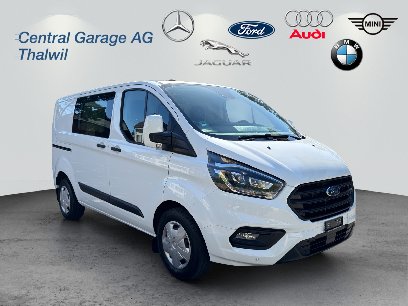 FORD Transit Custom Van 300 L1H1 Trend A-image-7