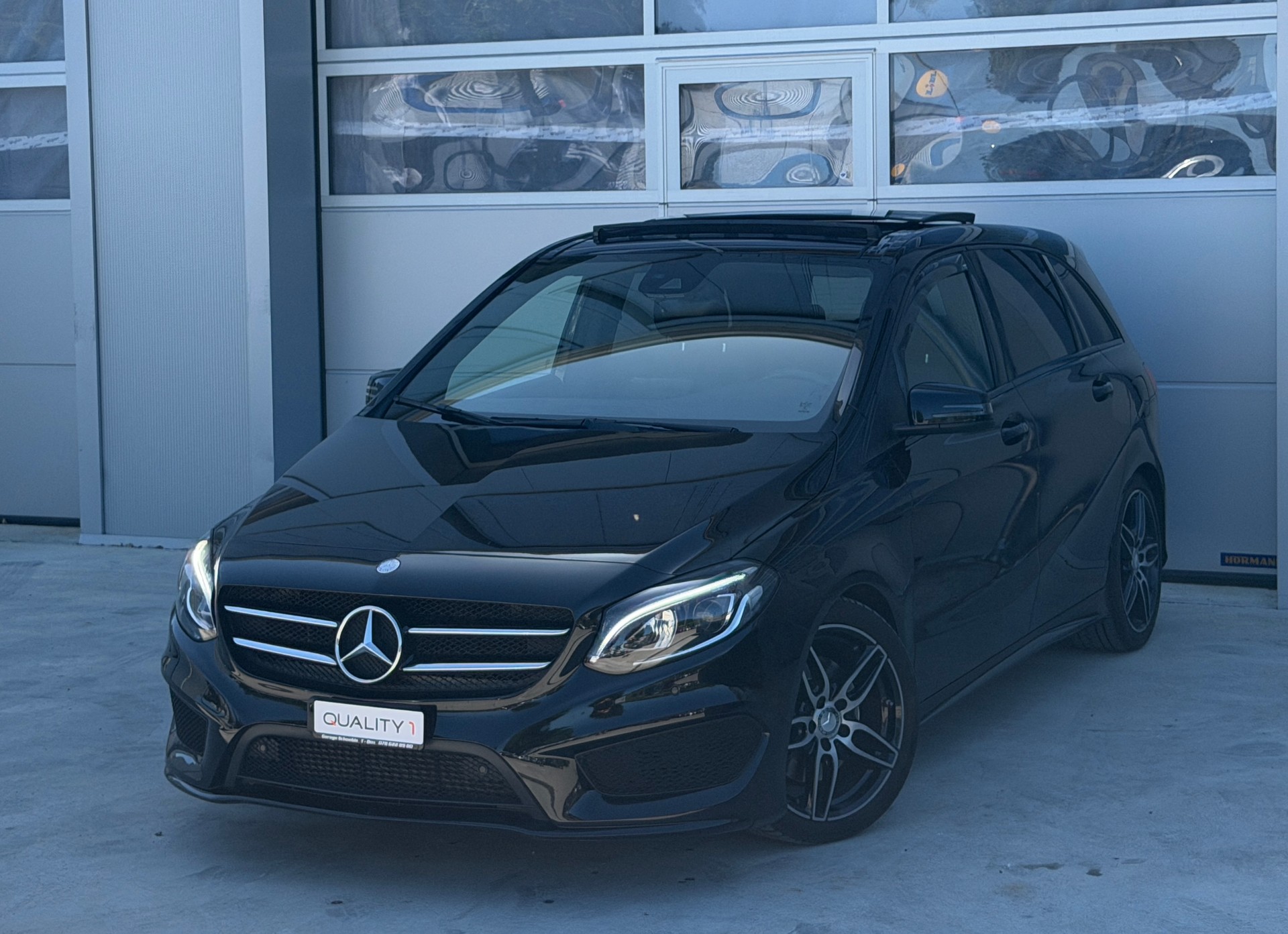 MERCEDES-BENZ B 220 CDI AMG Line 4Matic 7G-DCT-image-6