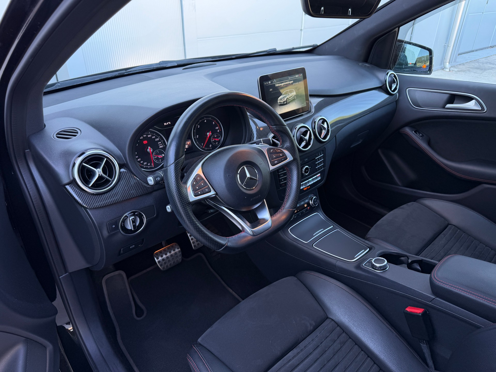 MERCEDES-BENZ B 220 CDI AMG Line 4Matic 7G-DCT-image-10