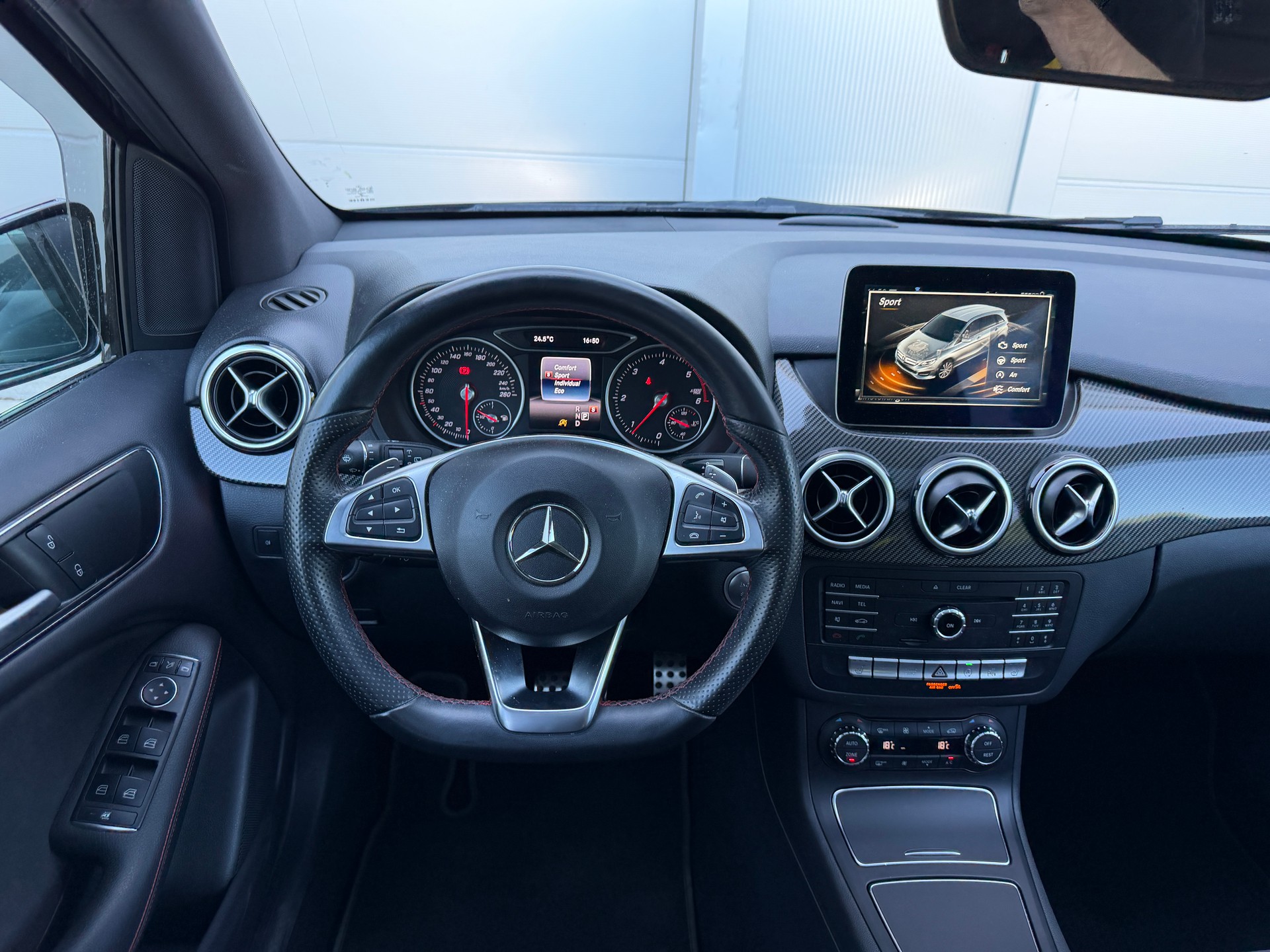 MERCEDES-BENZ B 220 CDI AMG Line 4Matic 7G-DCT-image-8