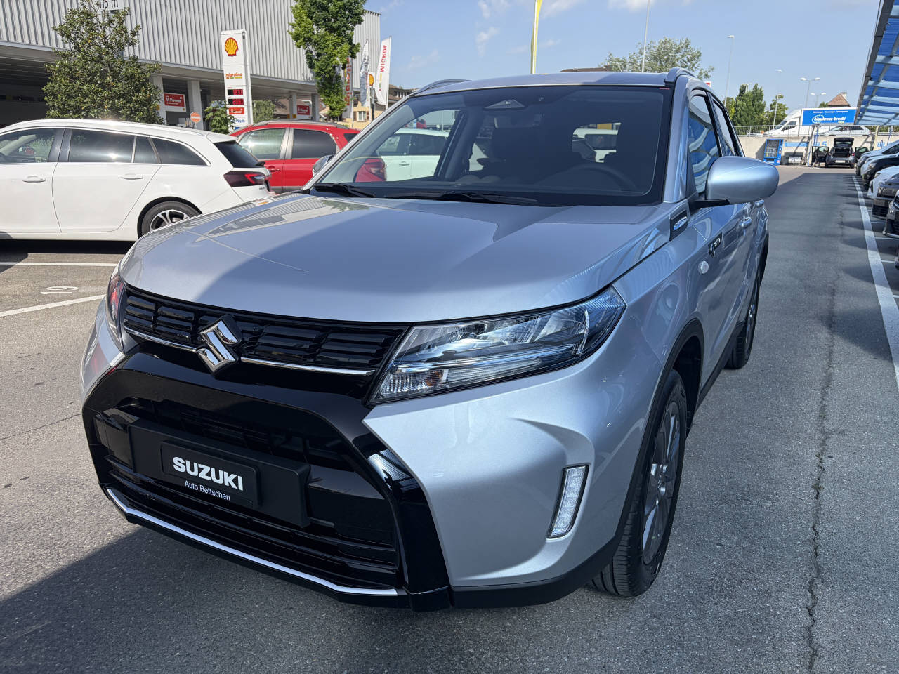SUZUKI Vitara 1.4 T Sakura Hybrid 4x4-image-2