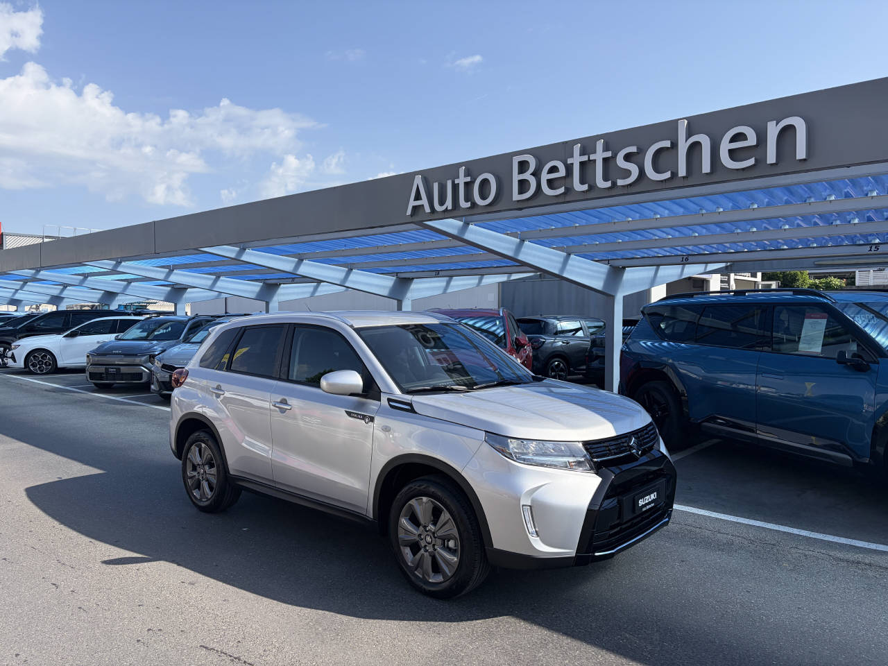 SUZUKI Vitara 1.4 T Sakura Hybrid 4x4-image-0