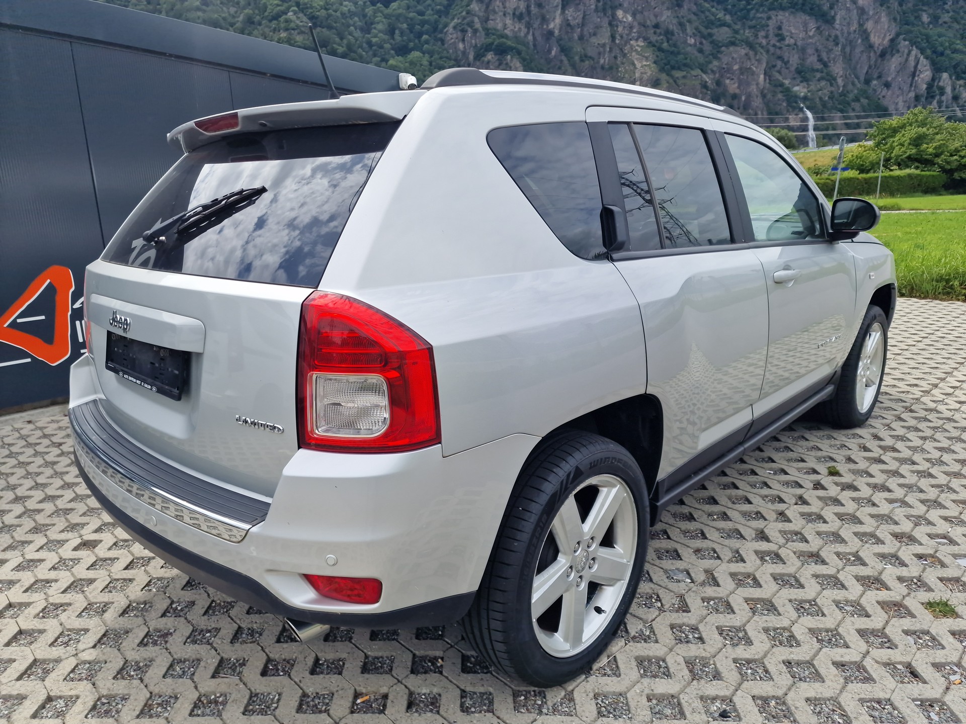JEEP Compass 2.4 Limited CVT-image-4