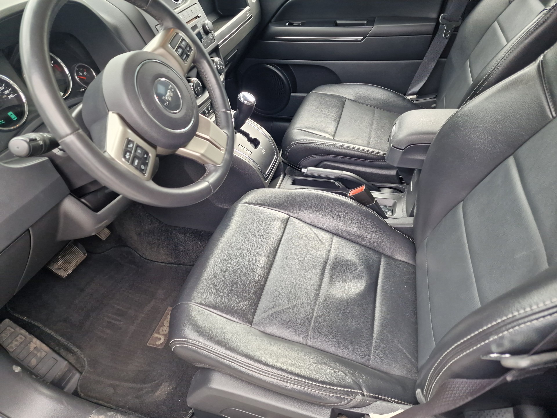 JEEP Compass 2.4 Limited CVT-image-6