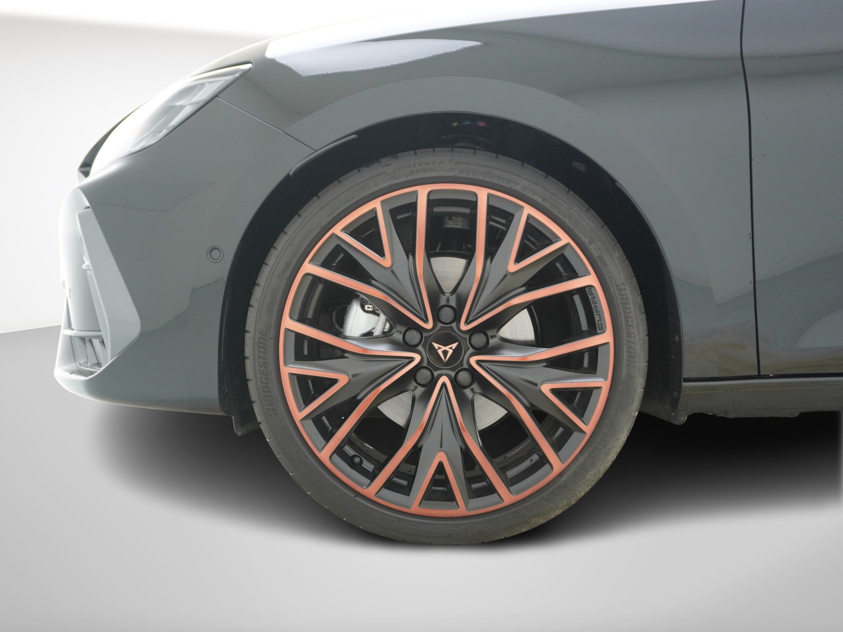 CUPRA Leon 1.5 eTSI DSG-image-9