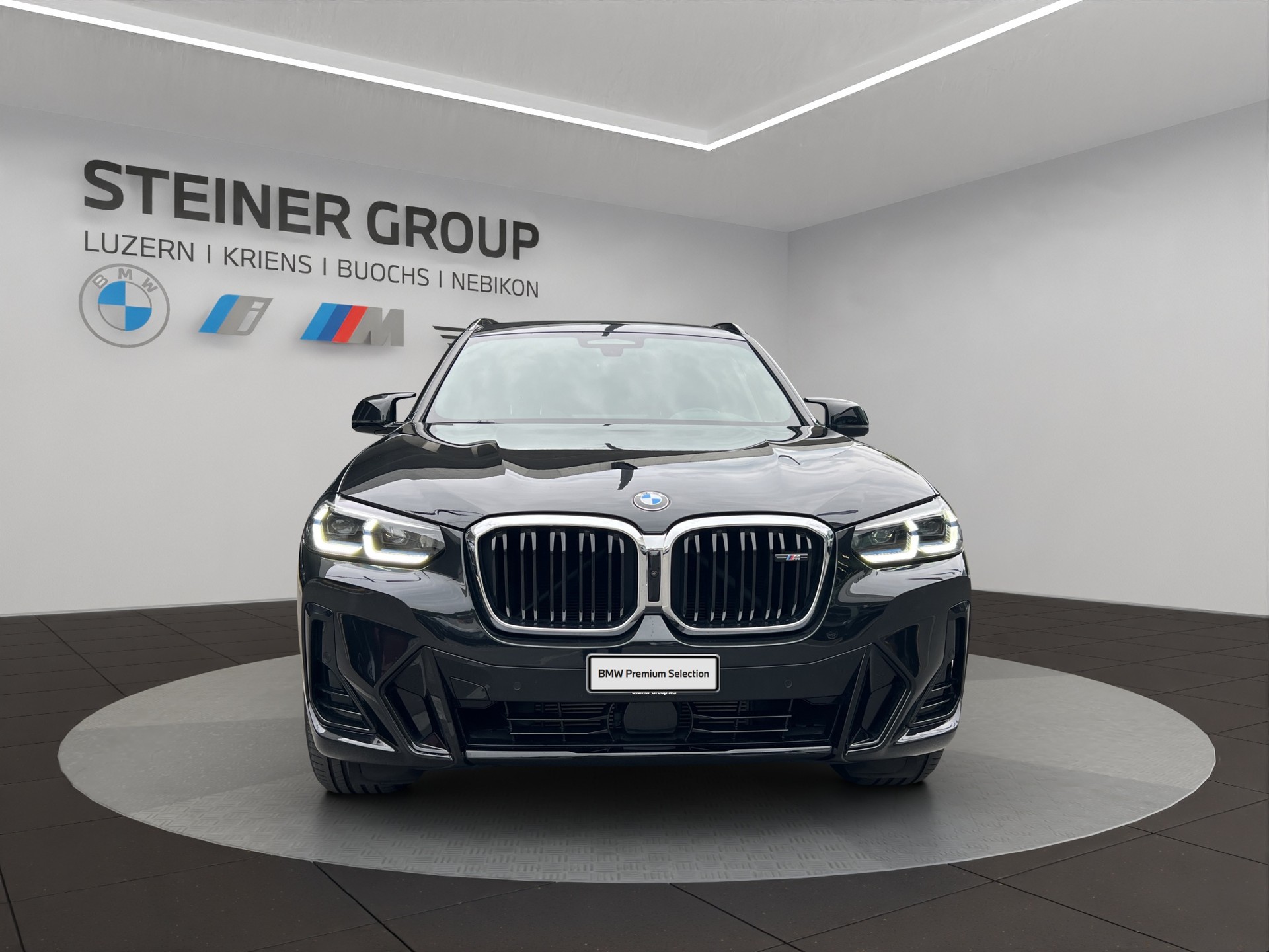 BMW X3 M40i Travel-image-1