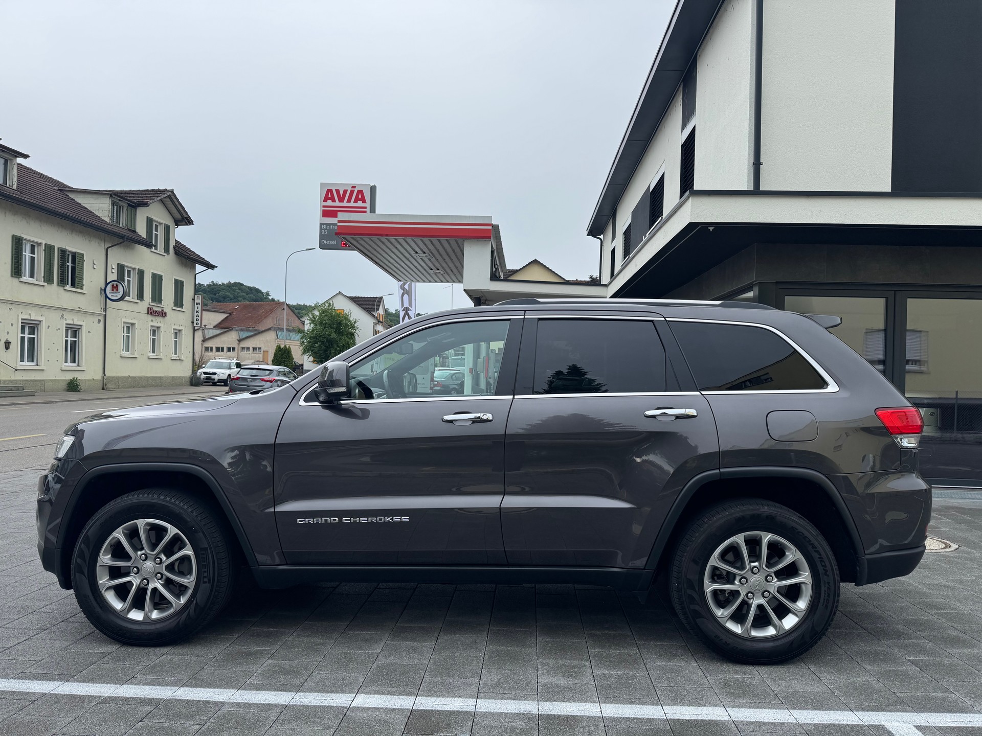 JEEP Grand Cherokee 3.0 CRD Platium Edition Anhängerkupplung-image-1