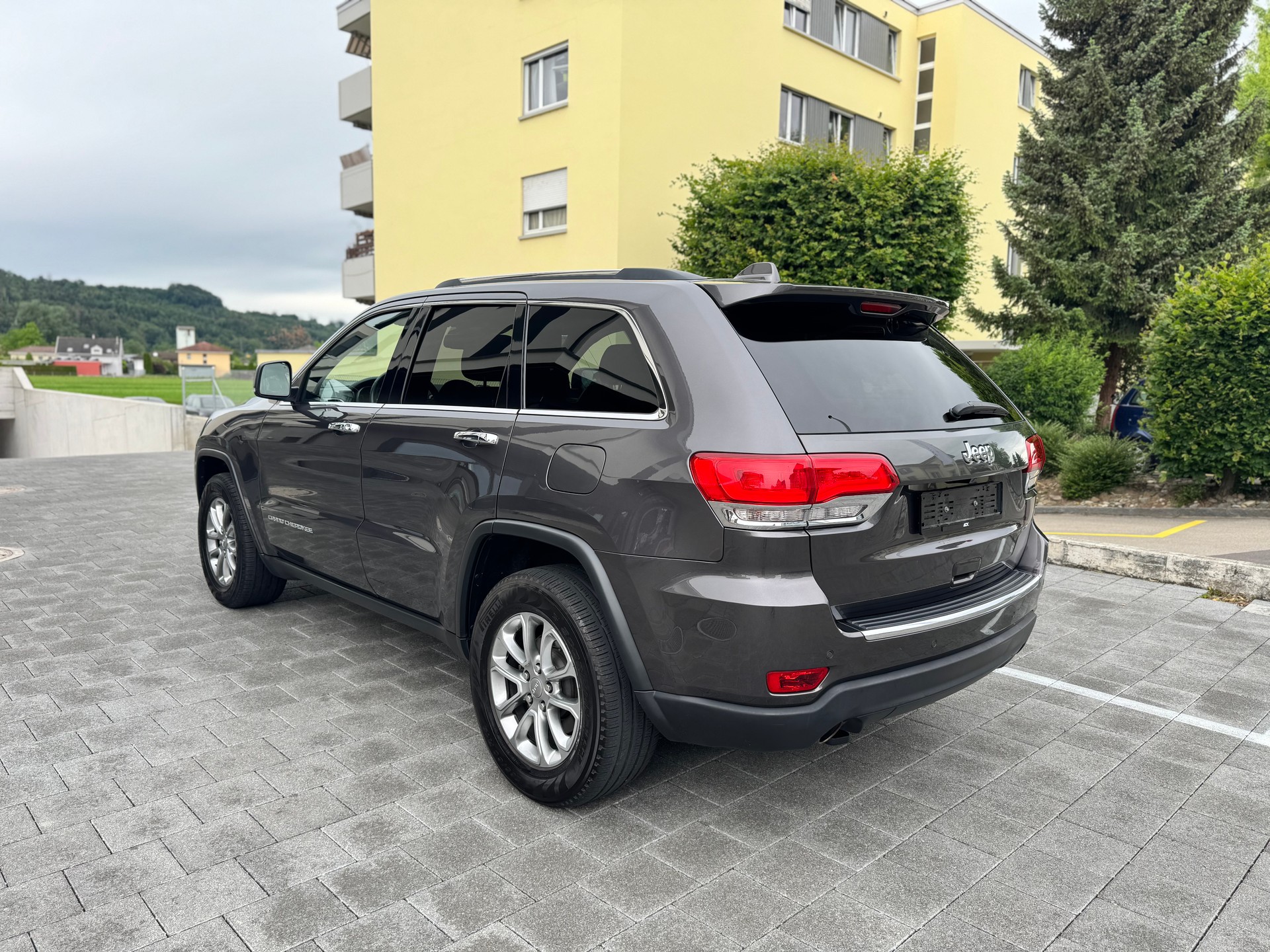 JEEP Grand Cherokee 3.0 CRD Platium Edition Anhängerkupplung-image-2
