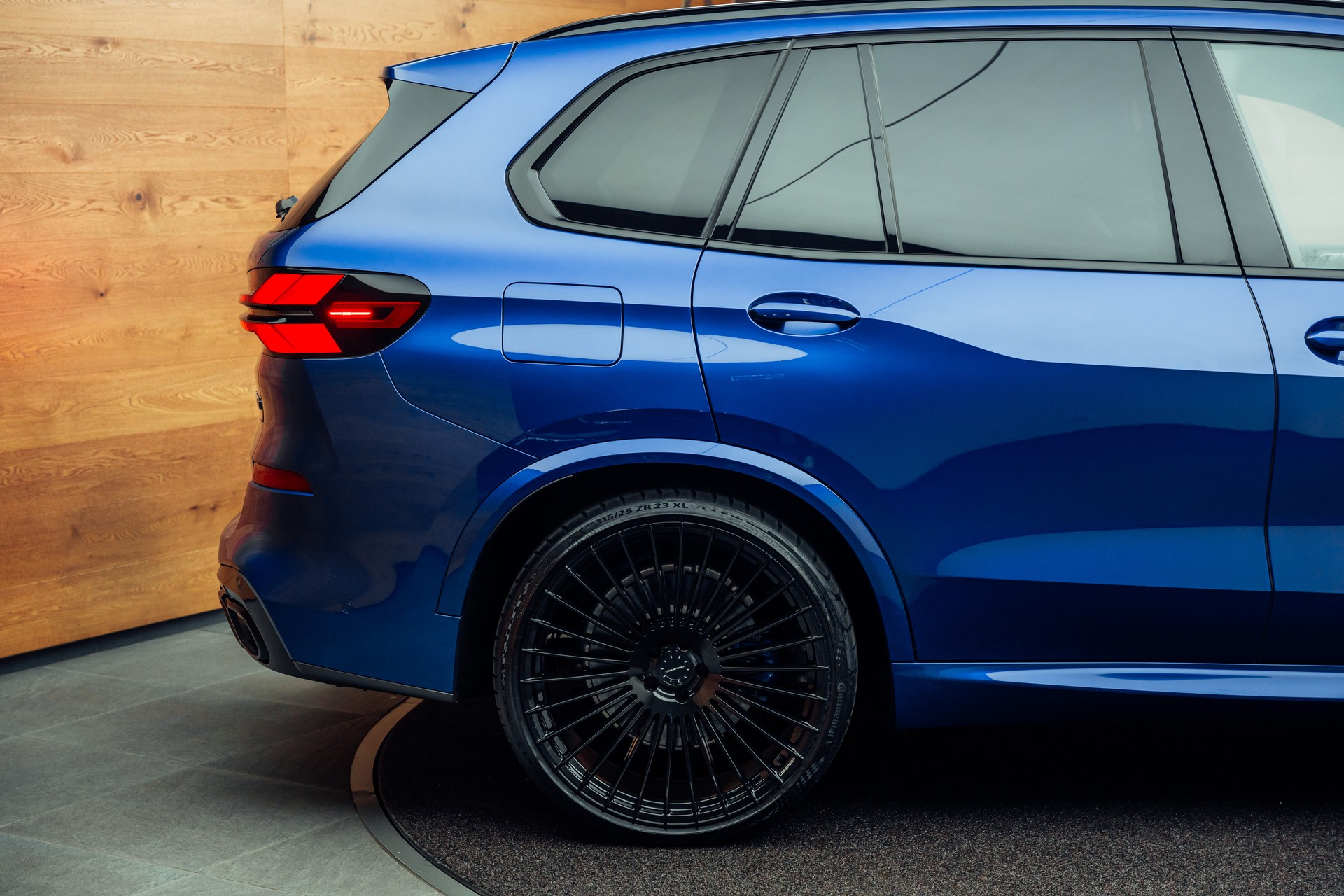BMW X5 xDrive 48V M60i M Sport Pro Steptronic-image-27