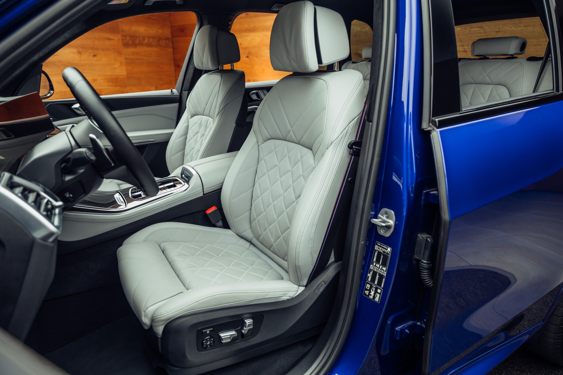 BMW X5 xDrive 48V M60i M Sport Pro Steptronic-image-7