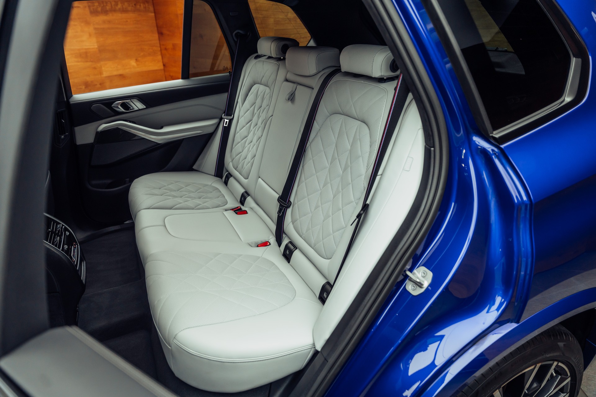 BMW X5 xDrive 48V M60i M Sport Pro Steptronic-image-8