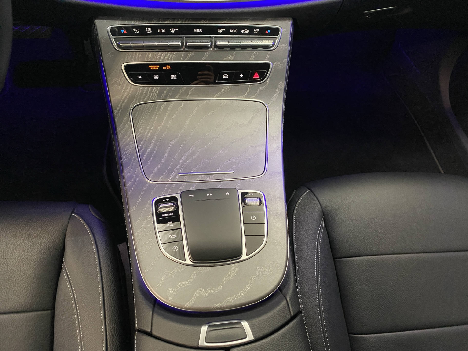 MERCEDES-BENZ E 200 Avantgarde 4MATIC-image-9