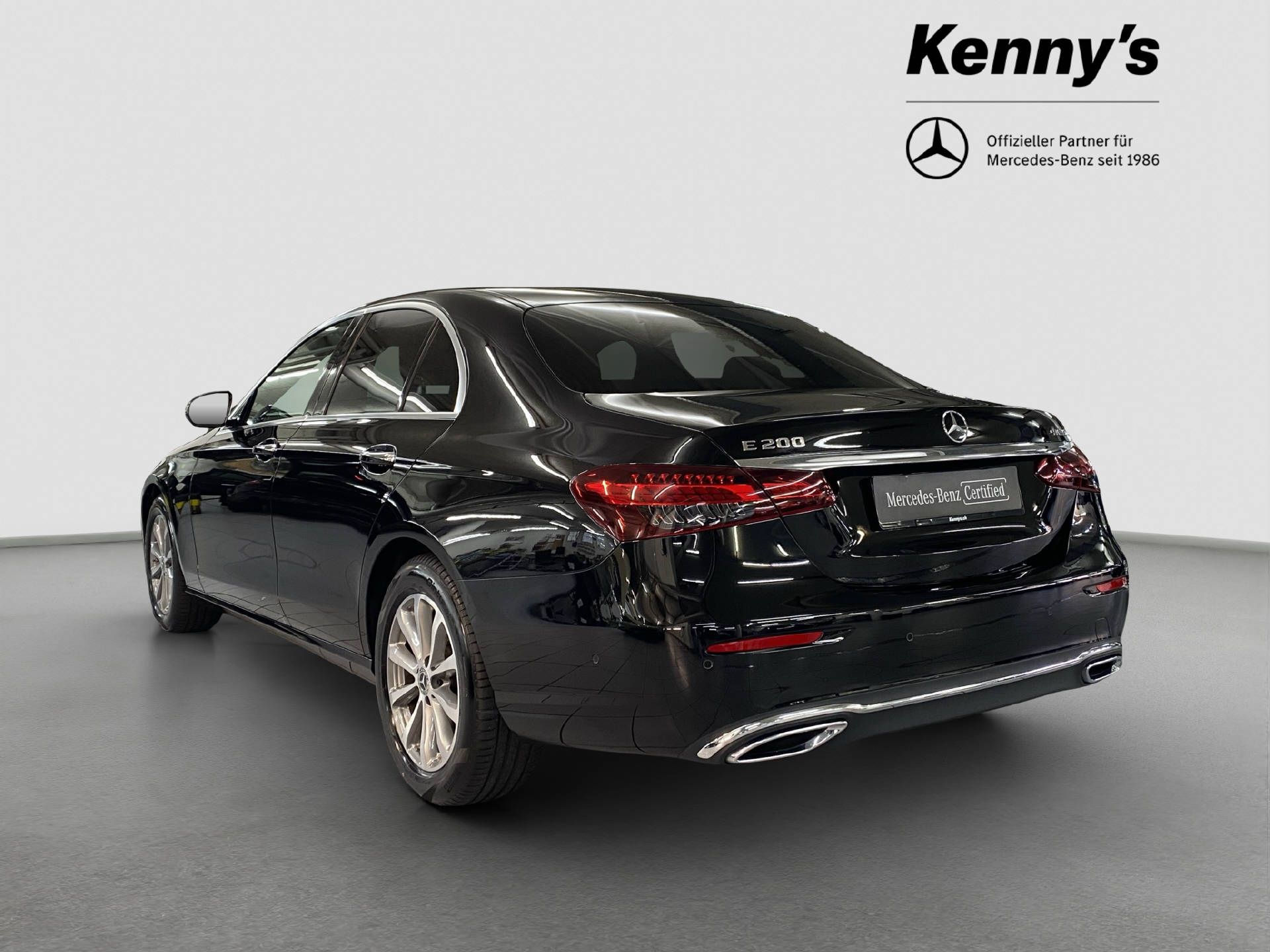MERCEDES-BENZ E 200 Avantgarde 4MATIC-showroom-element-3
