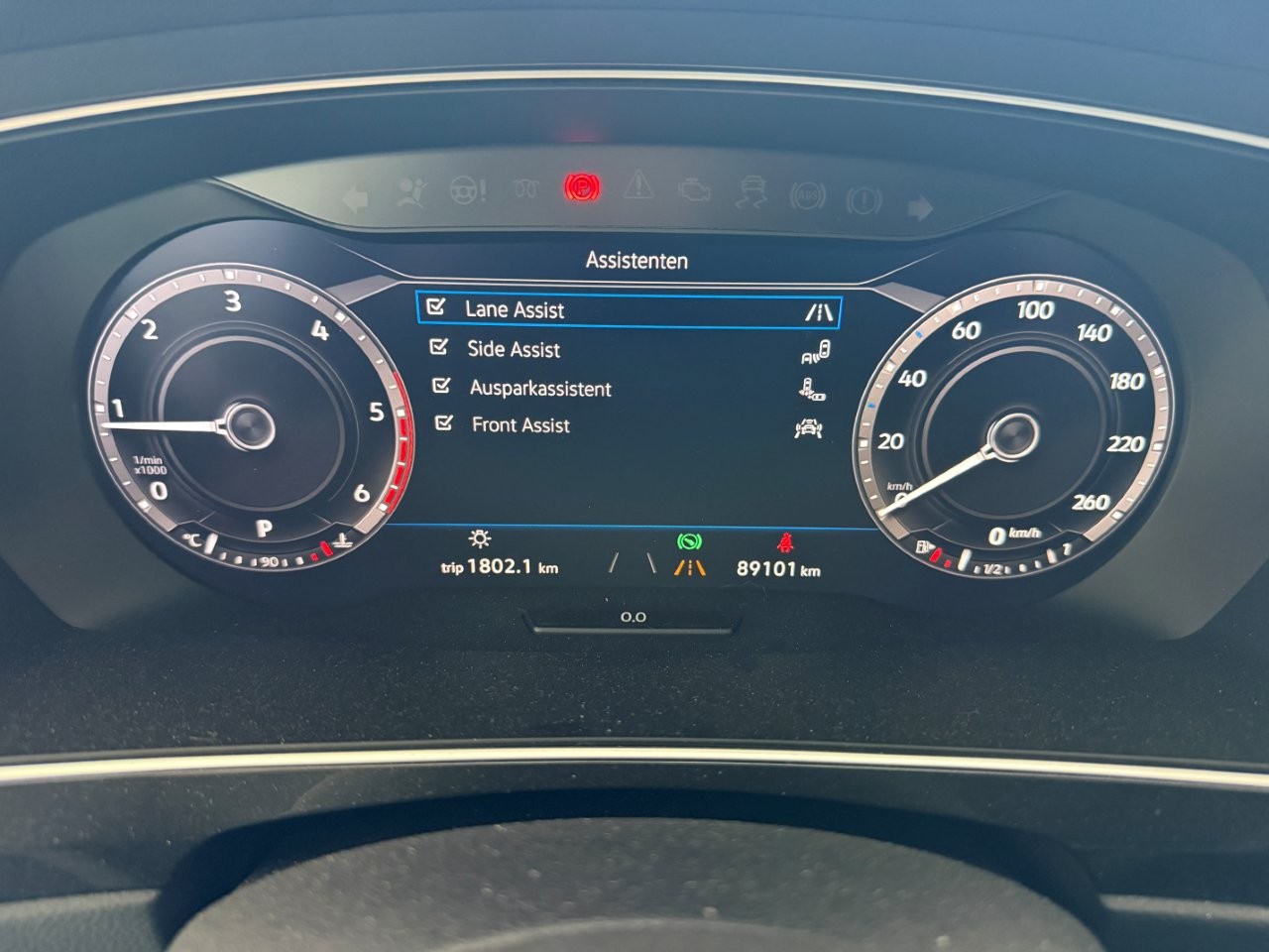 VW Tiguan 2.0 TDI SCR Highline 4Motion DSG-image-11