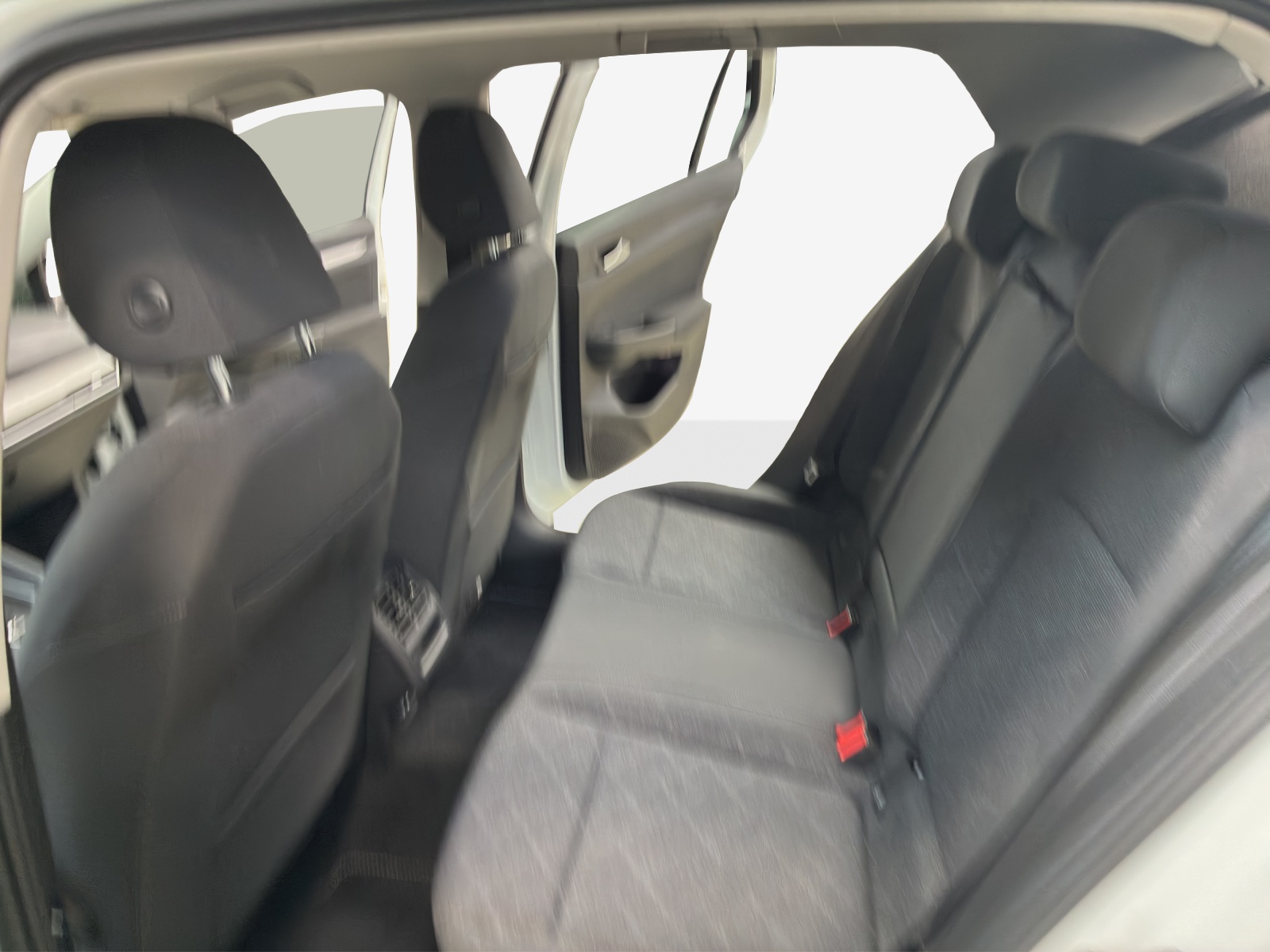 VW Golf 1.0 eTSI mHEV ACTLife DSG-image-11